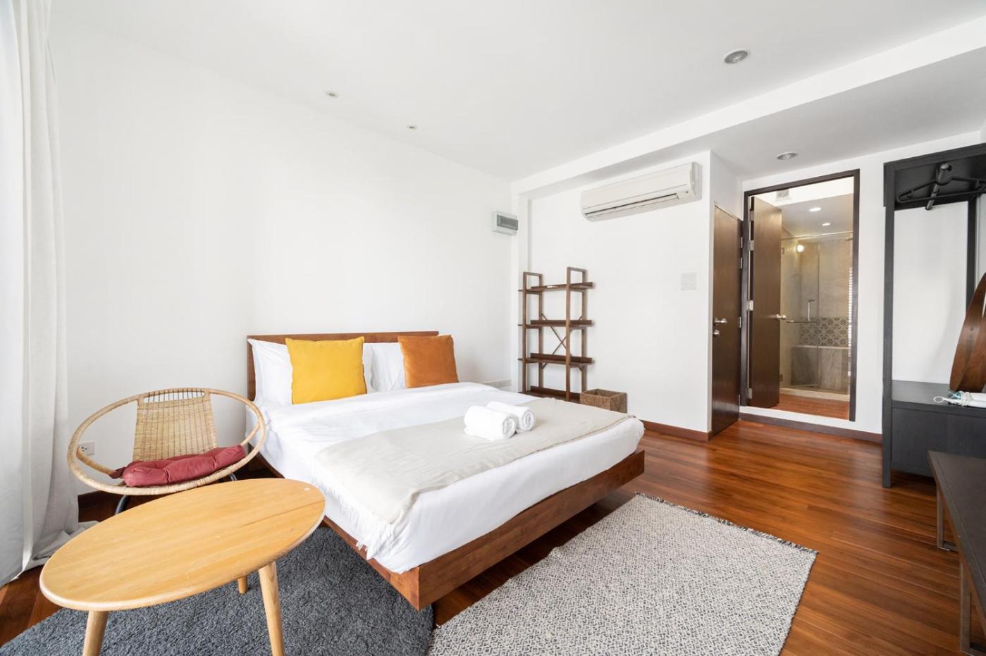 Miq Ekkamai1 - 5br House 65 Inch Tv Bangkok