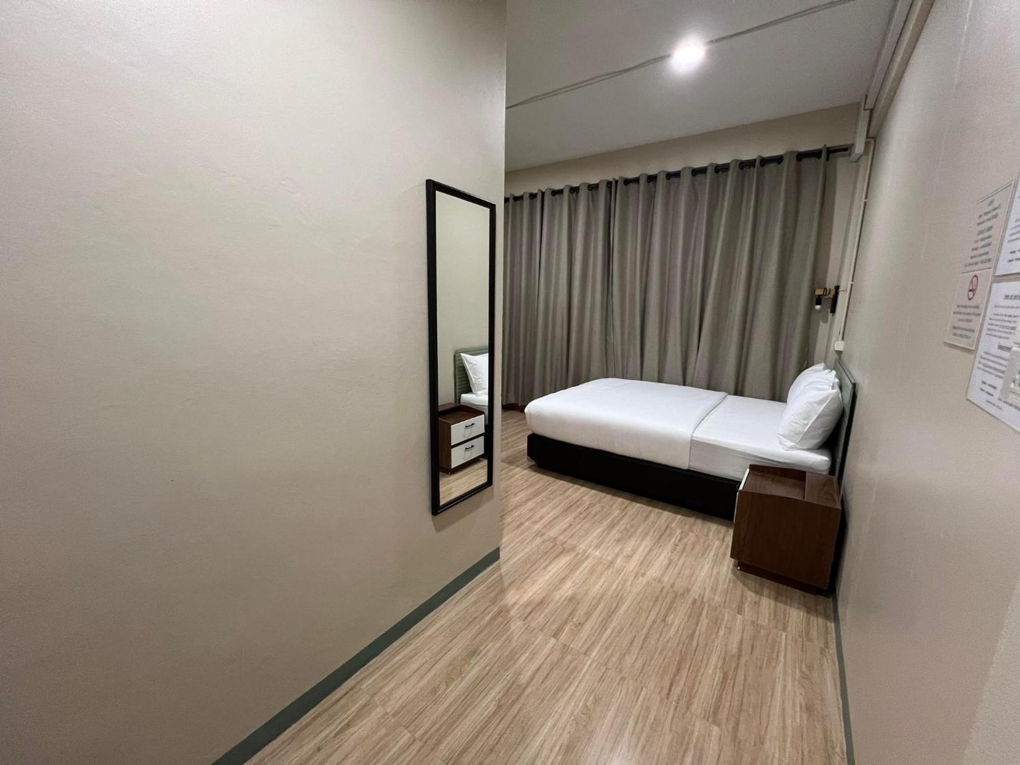 Hotel Bangwa House - Mrt Bangwa Station