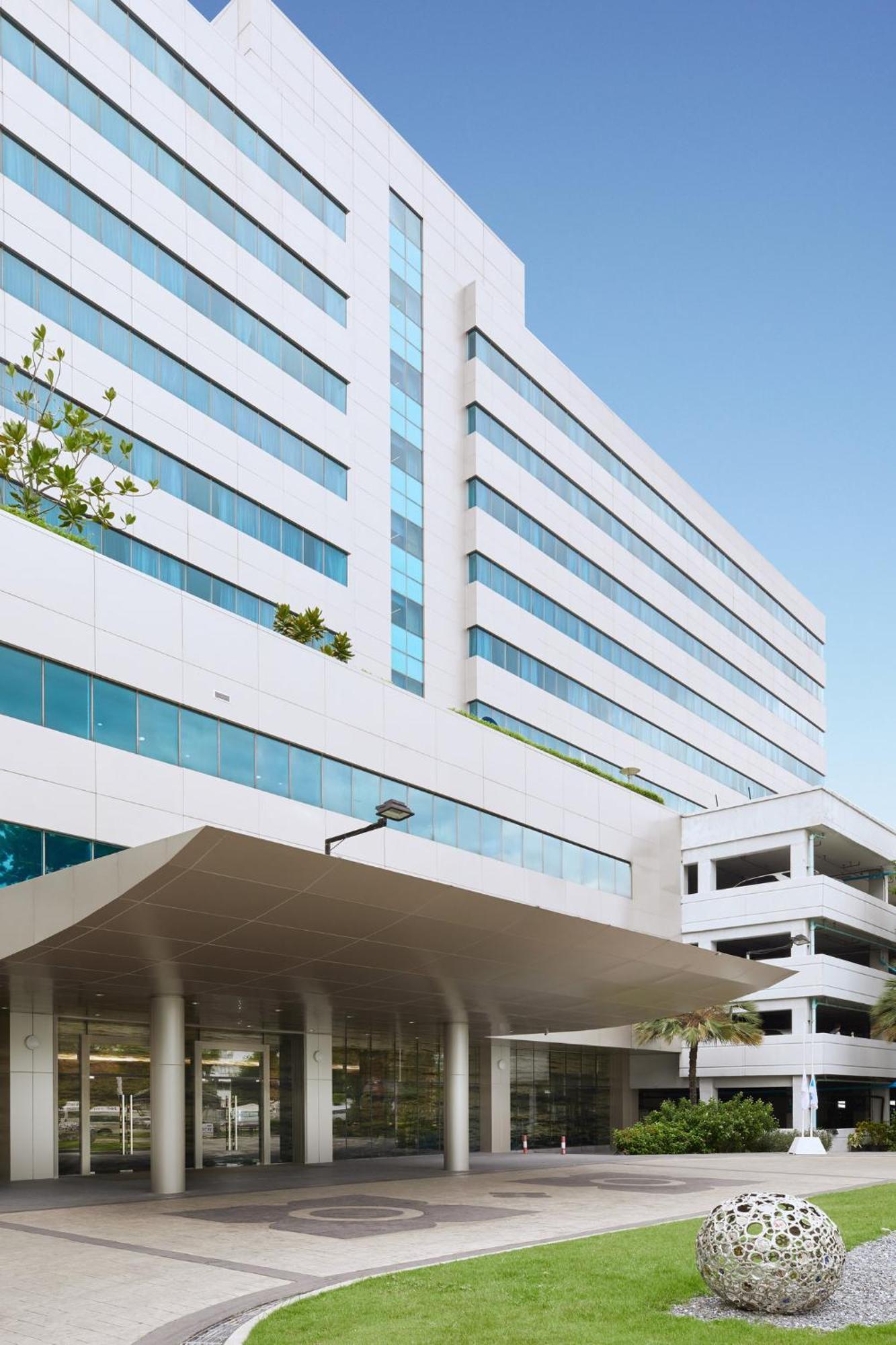 Centara Life Government Complex & Convention Centre Chaeng Watthana Hotel