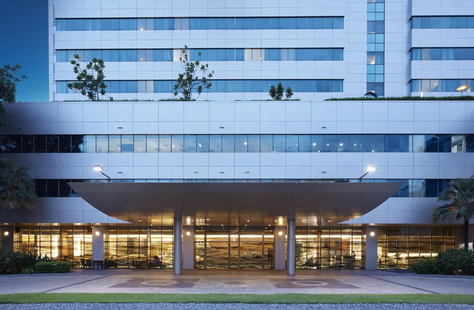 Centara Life Government Complex & Convention Centre Chaeng Watthana Hotel 4*