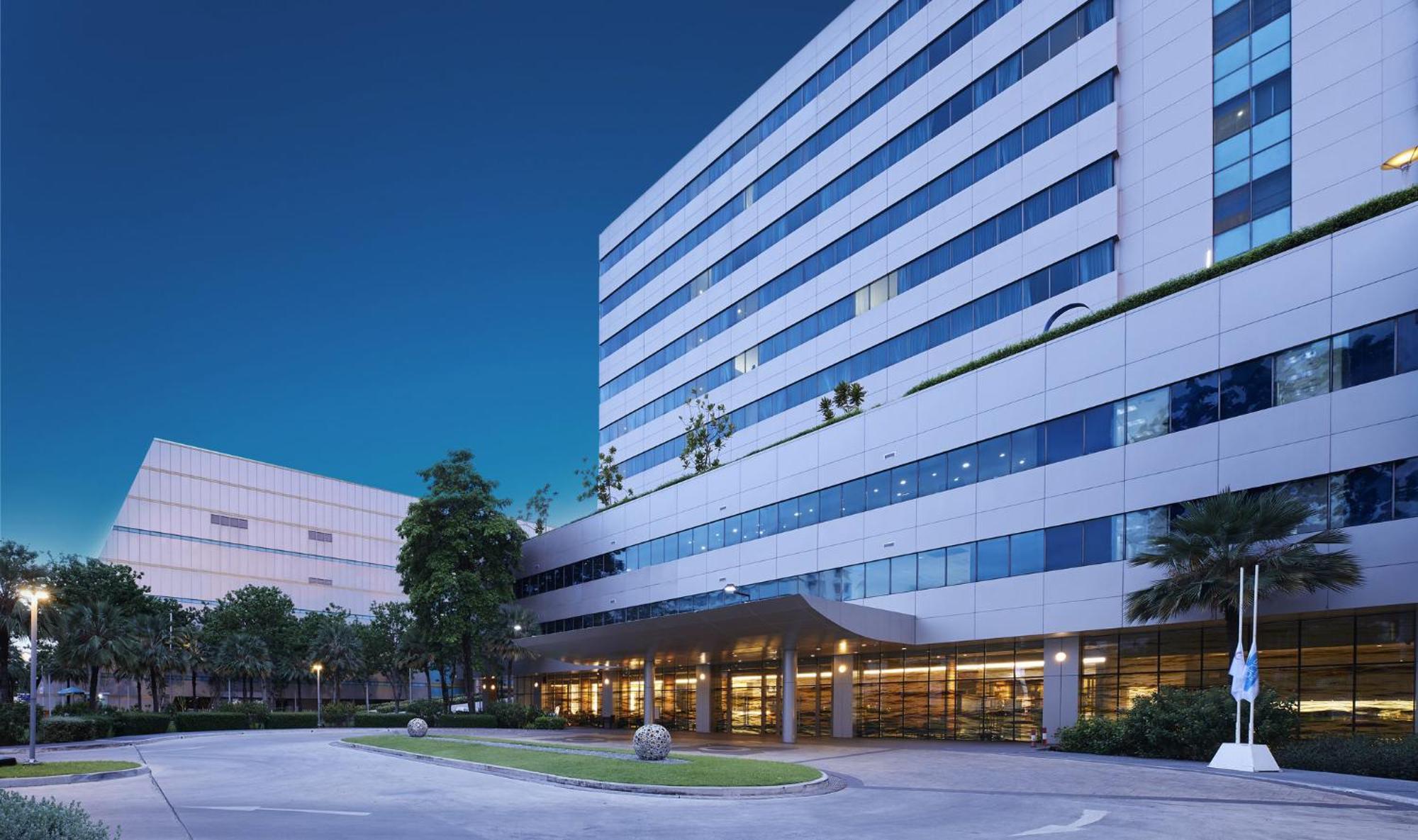 Centara Life Government Complex & Convention Centre Chaeng Watthana Hotel Bangkok