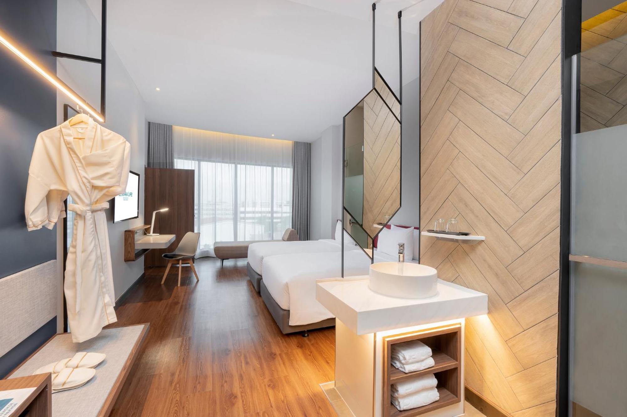 Centara Life Phra Nakhon Hotel