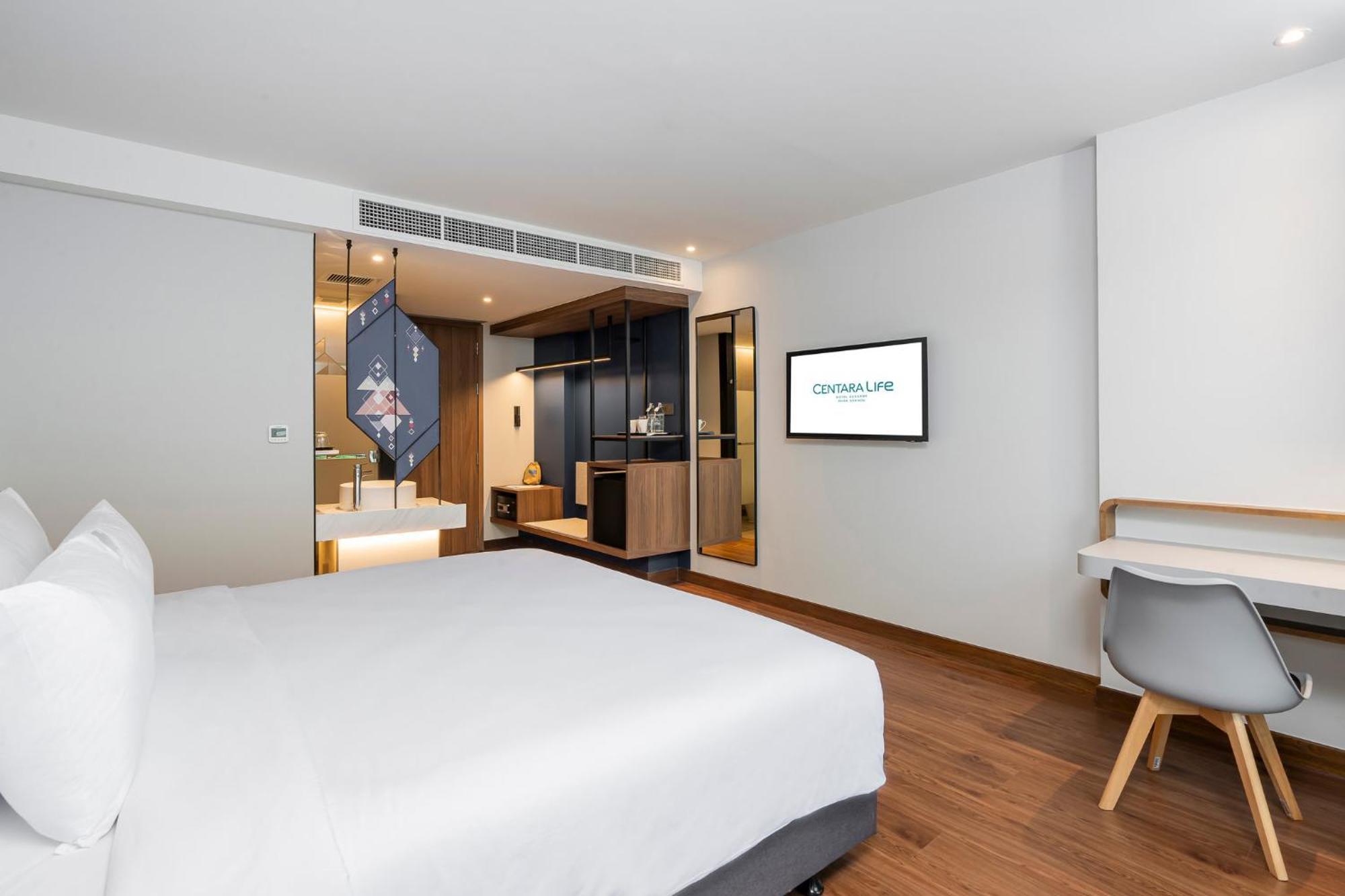 Centara Life Phra Nakhon Hotel