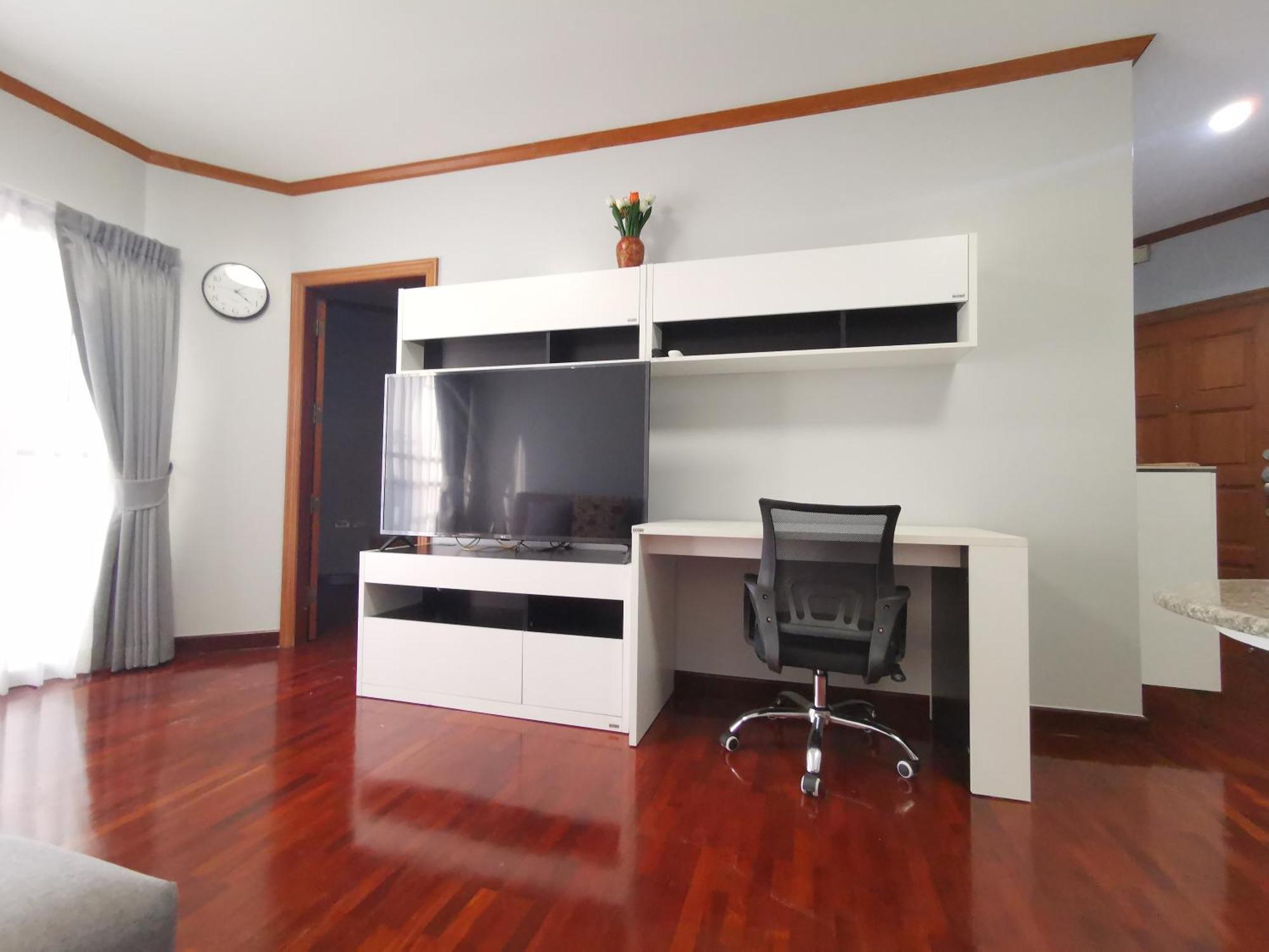 Cozy 1br Walk To Bts And Airport Rail Link Close To Malls G7 *