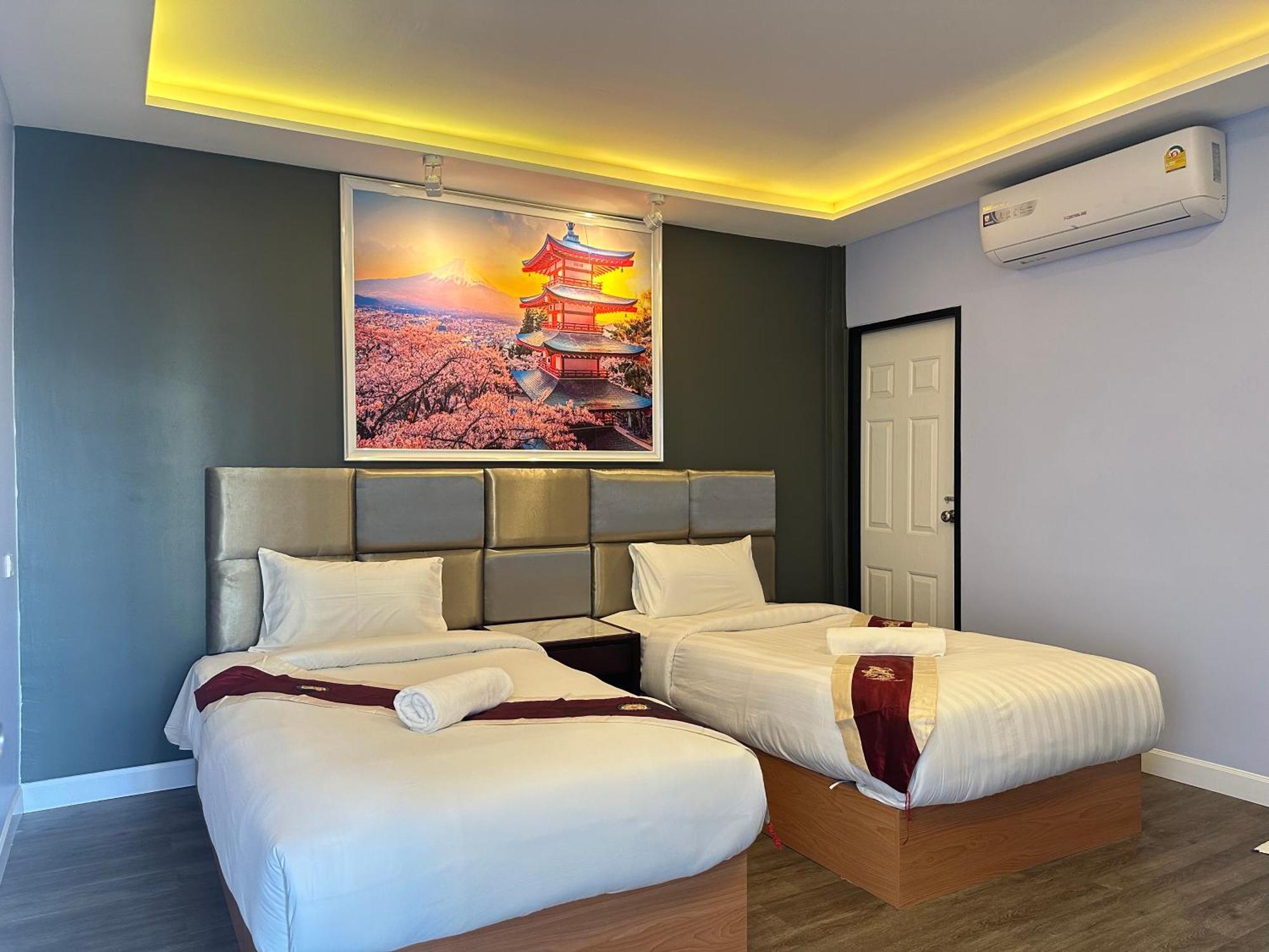 Metro Link Ratchada Hotel