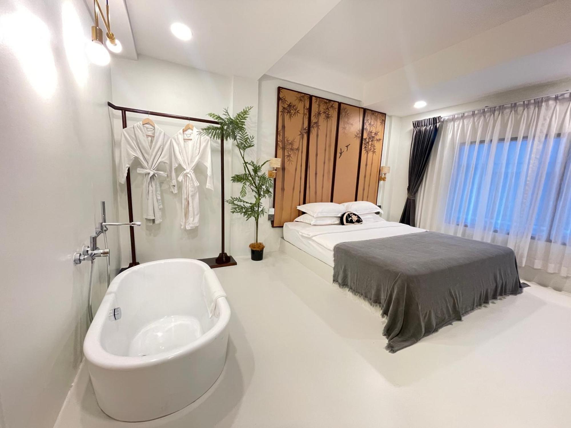 Yolo Boutique Bangkok