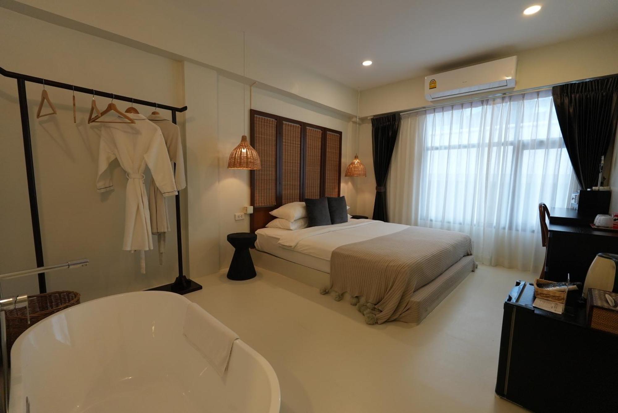 Yolo Boutique Hotel