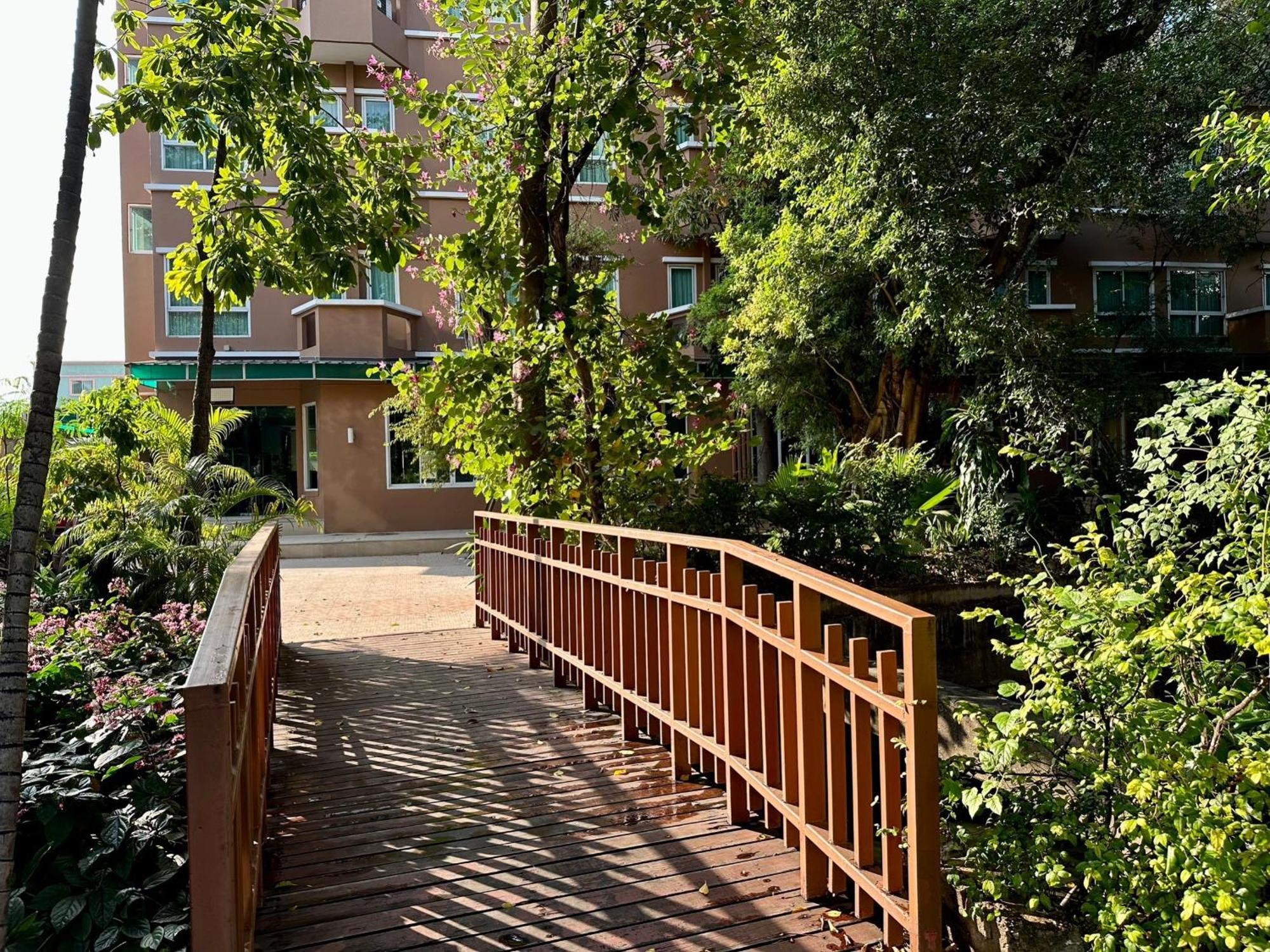 Calypzo Hotel