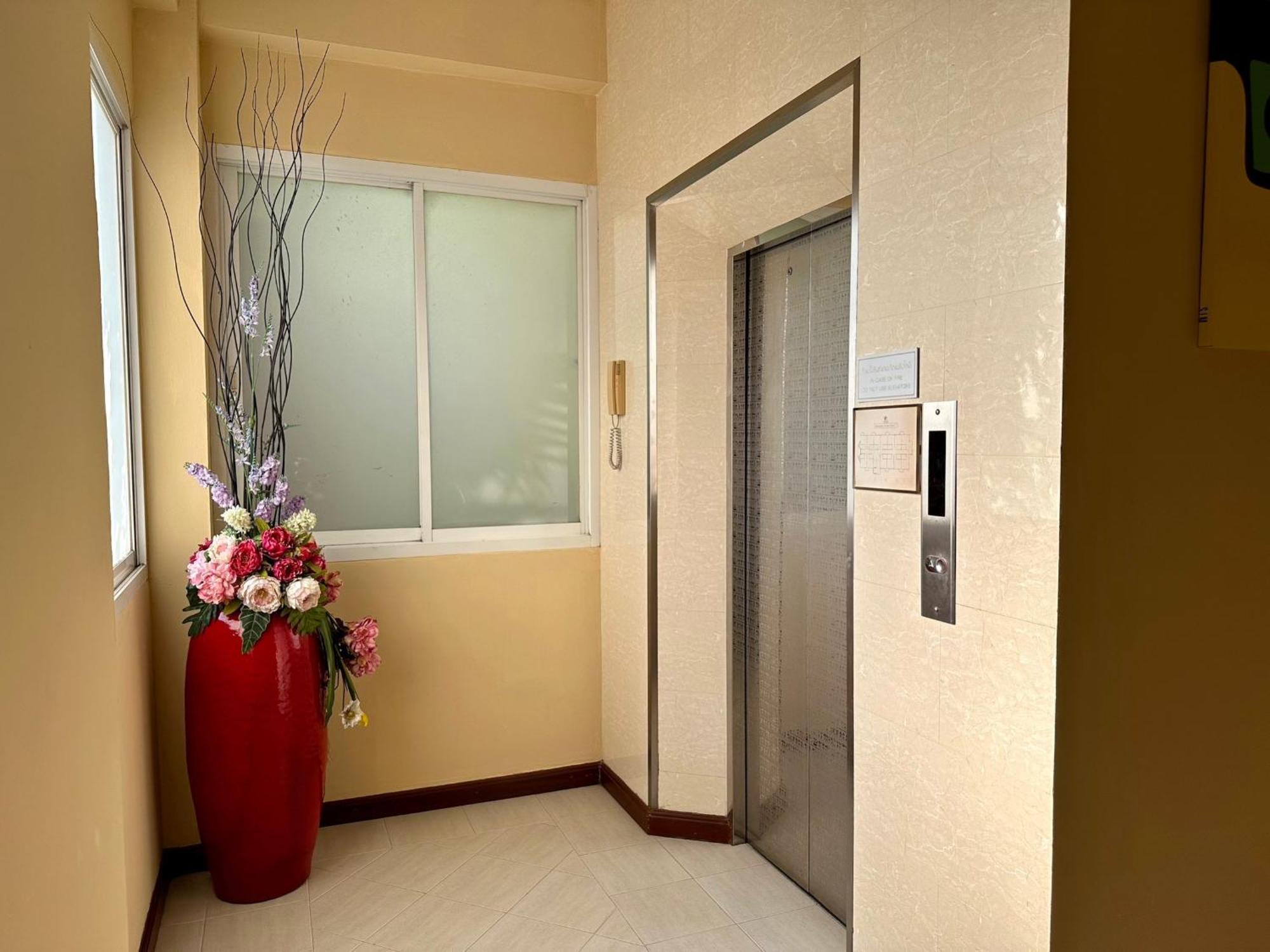 Hotel Calypzo 3*