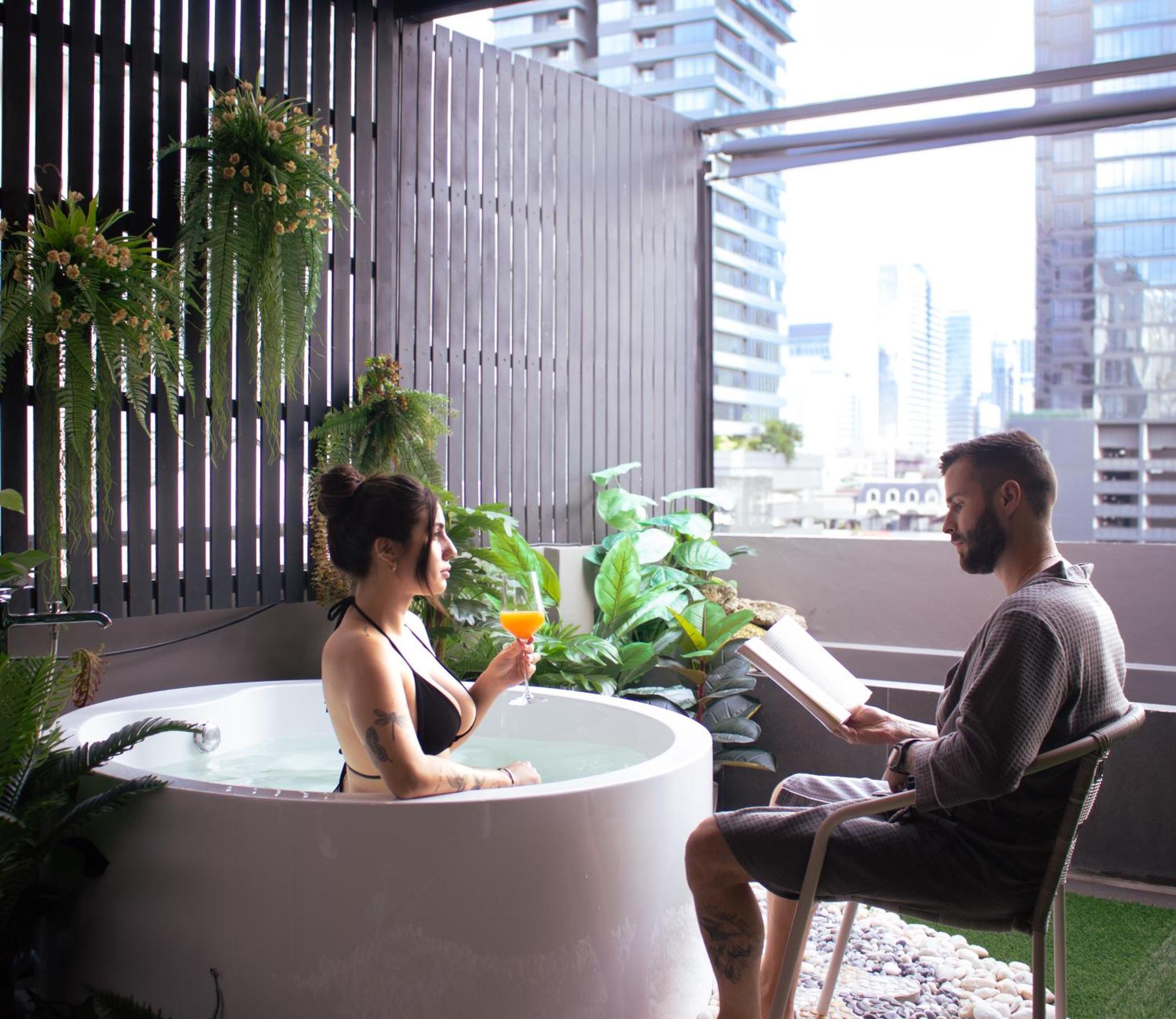 G Boutique Silom 3*