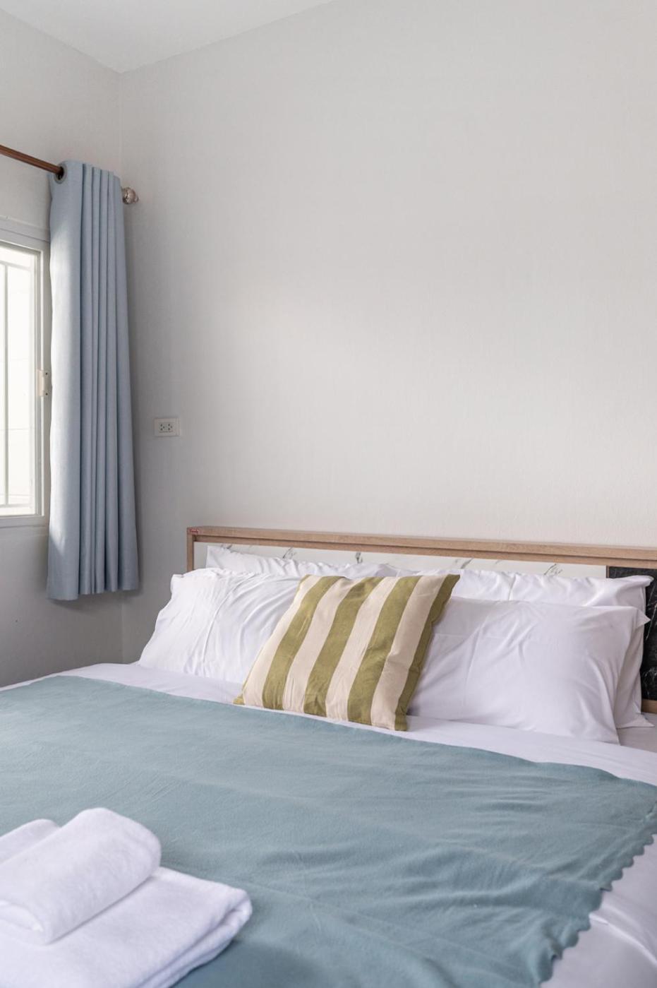 Apartemen Miq Hk111-4br Ratchada-huaykwang 14pax Bangkok