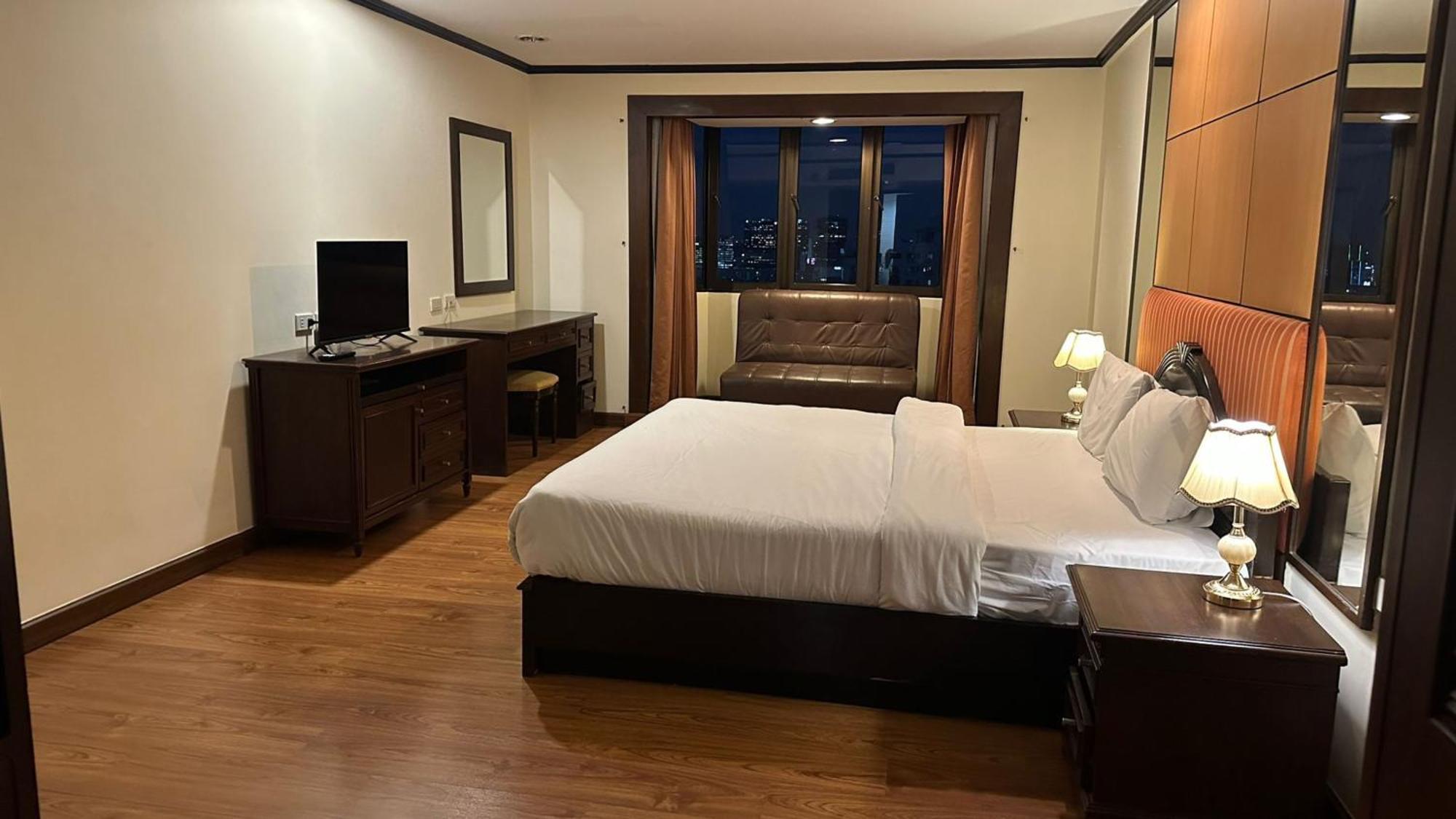 Omni Tower Sukhumvit Nana Direct Hotel Bangkok