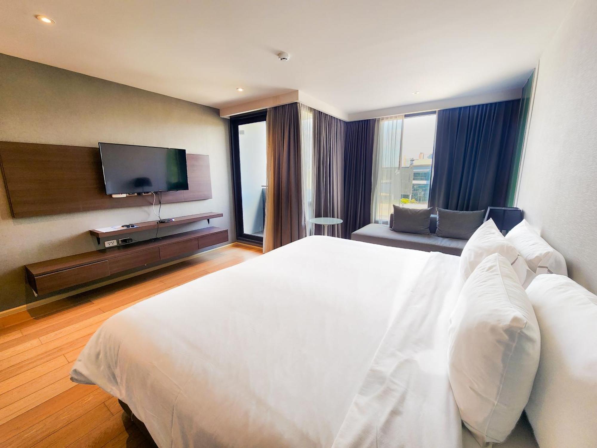 Hotel Montana & Bangkok
