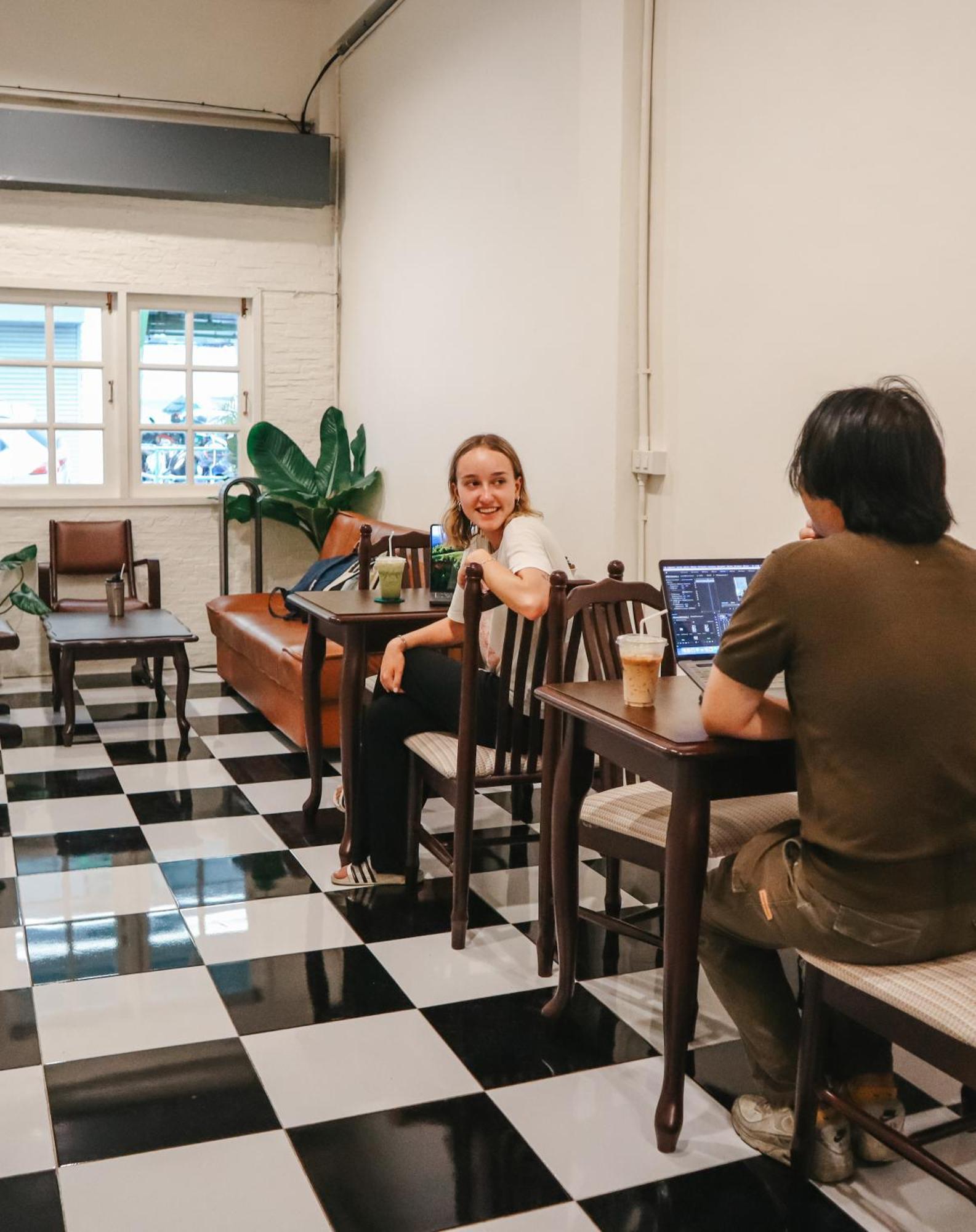 Hostel Noir Cafe And Chinatown