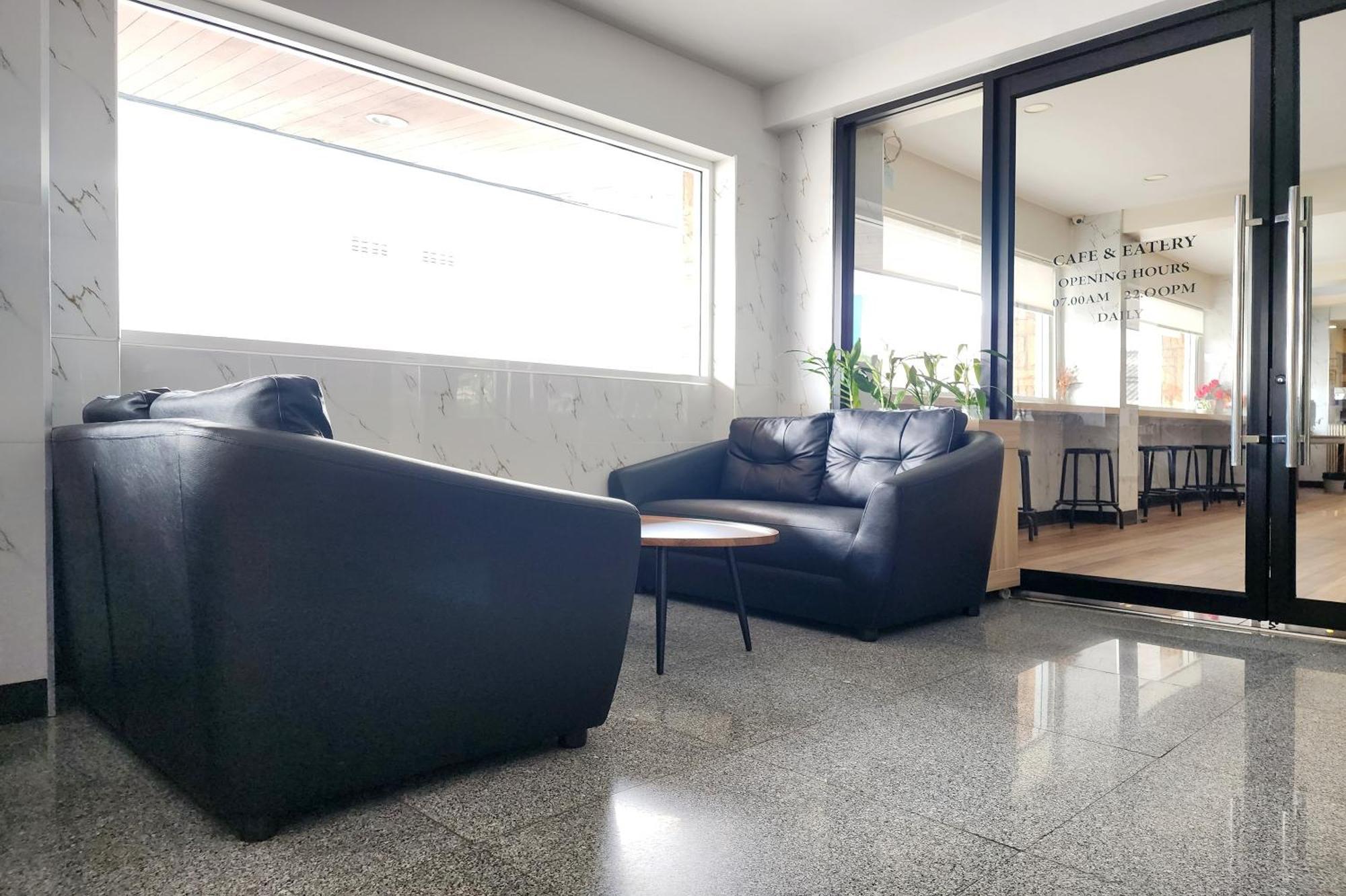 Hotel Station 203