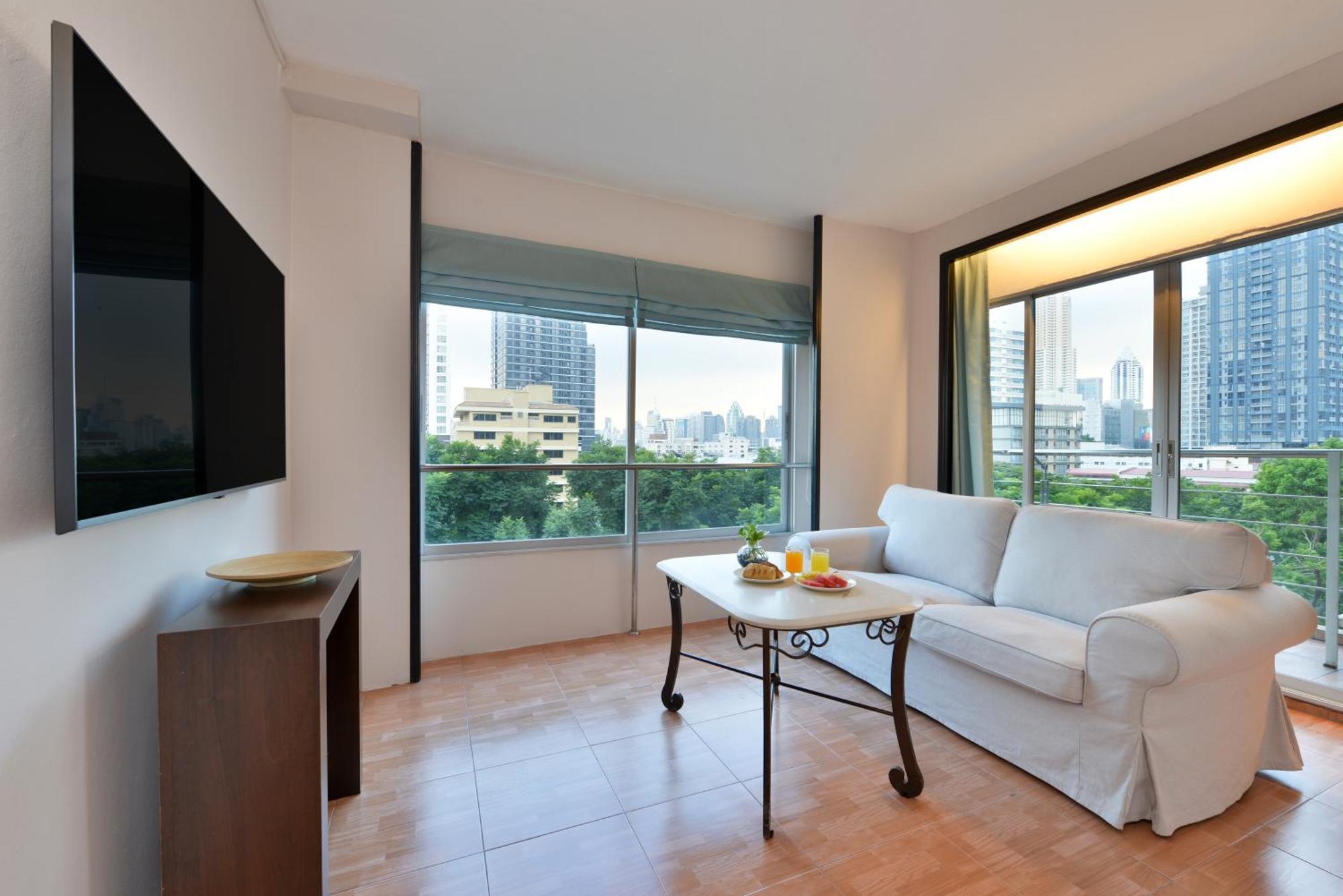 Royal View - Rang Nam Hotel Bangkok