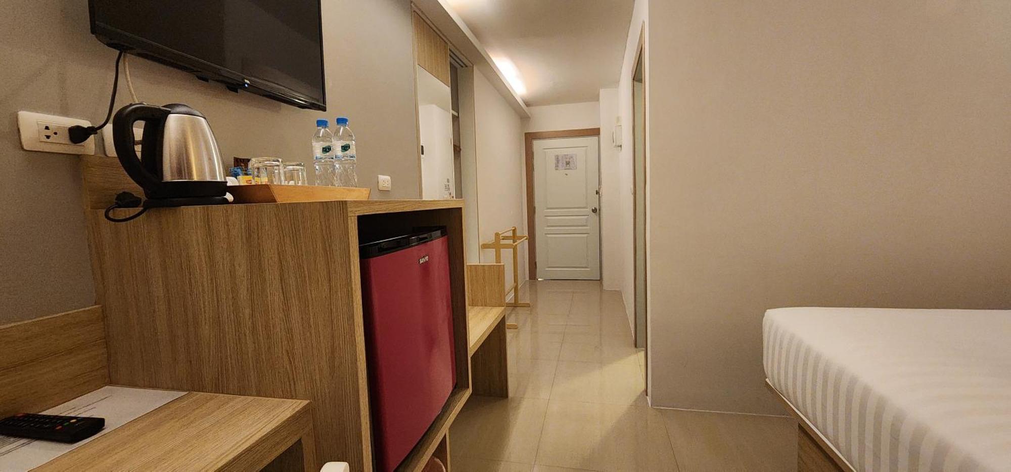 Prom Ratchada Hotel
