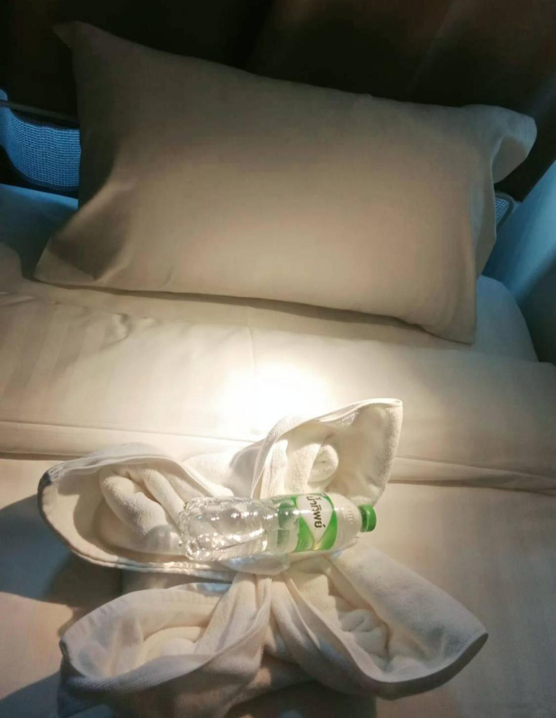 Bedspread (adults Only) Asrama