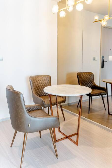 1 Bedroom Plus@42th Fl /2-3 Min Walk To Bts Mrt Ladprao Pangsapuri Bangkok