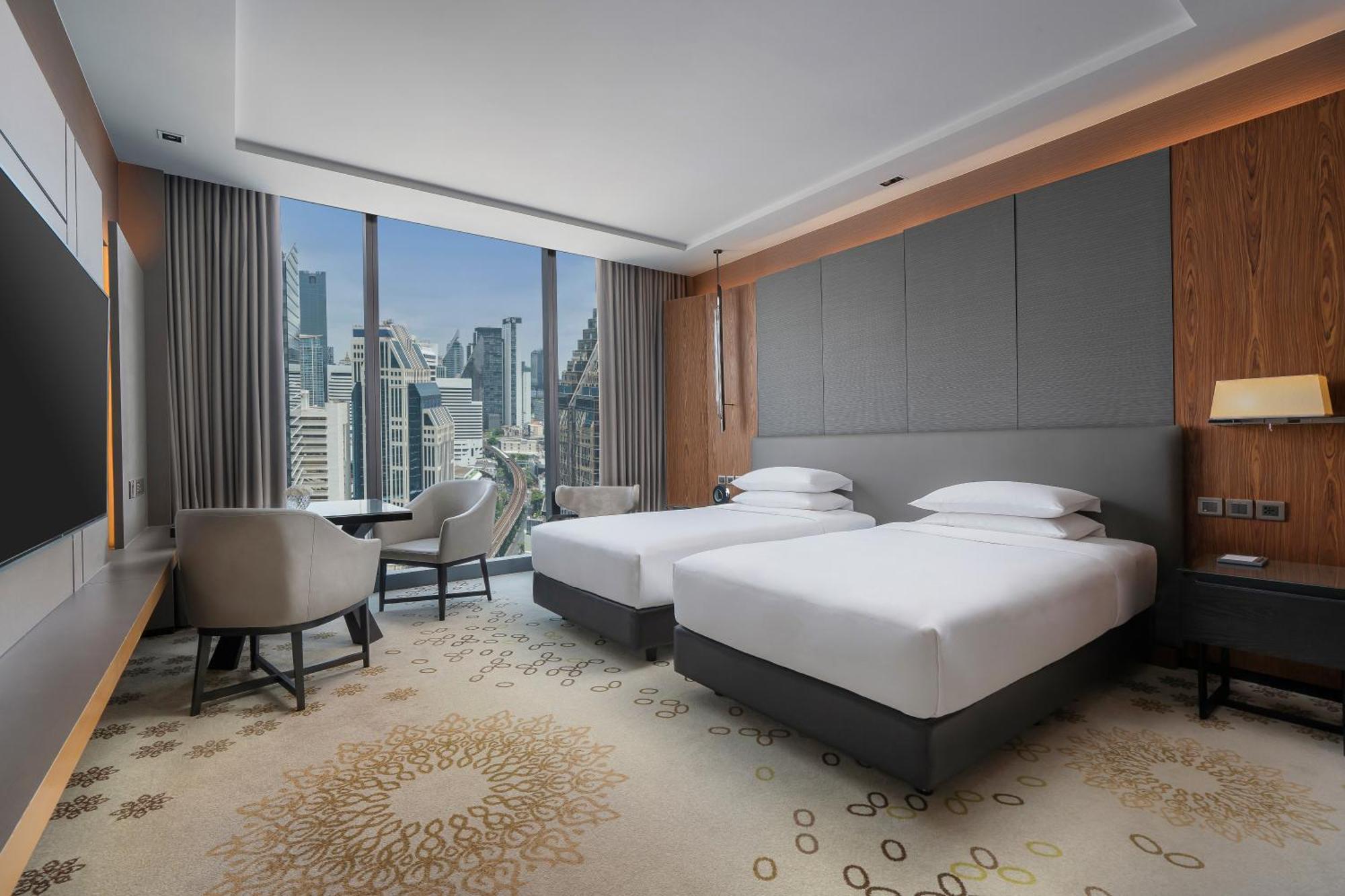Hyatt Regency Sukhumvit Hotel 5*