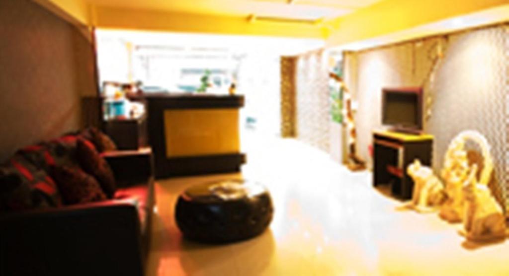 Bombay Hotel 3*