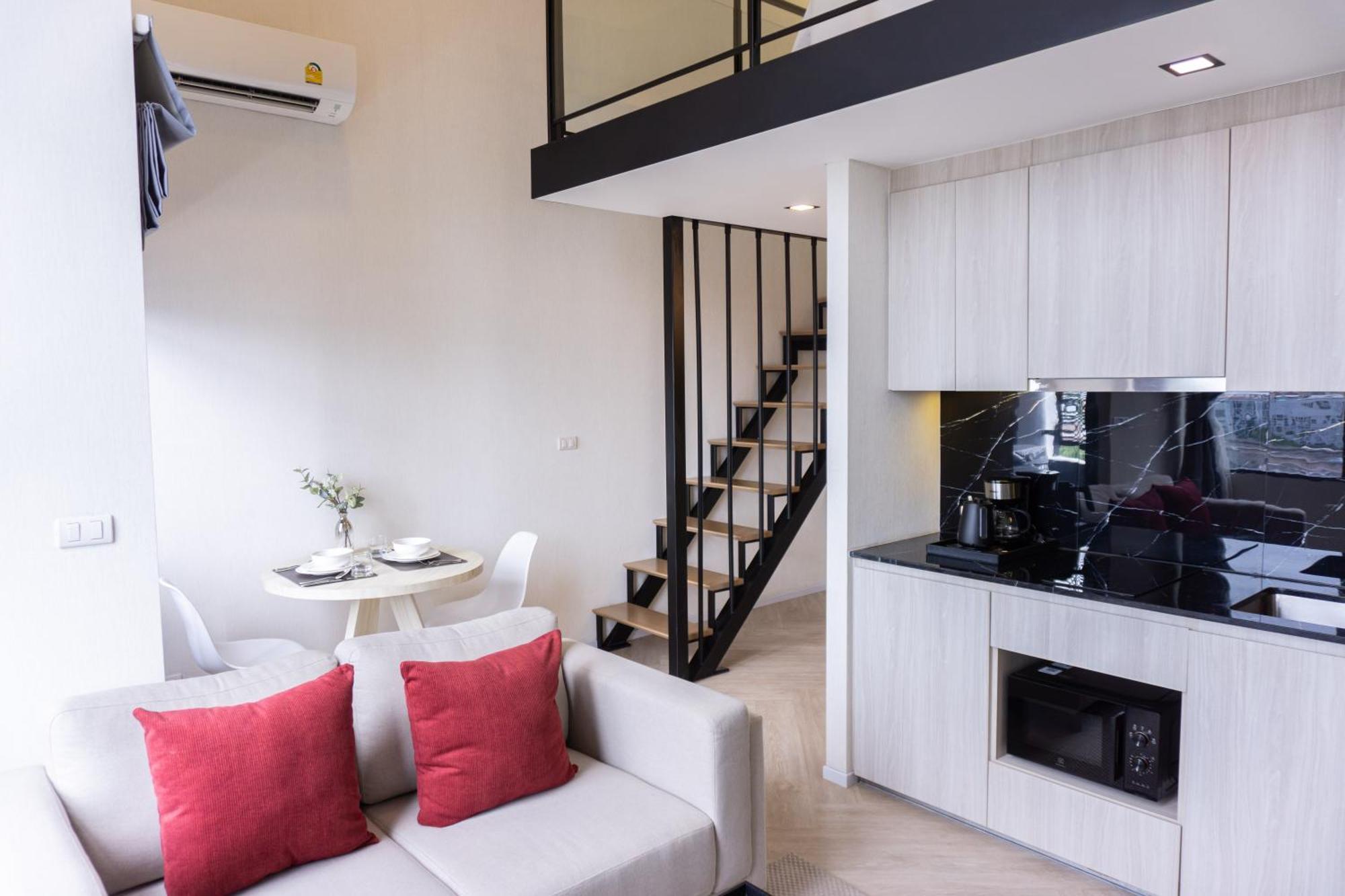 Ramada Plaza By Wyndham Sukhumvit 48 4* Banguecoque