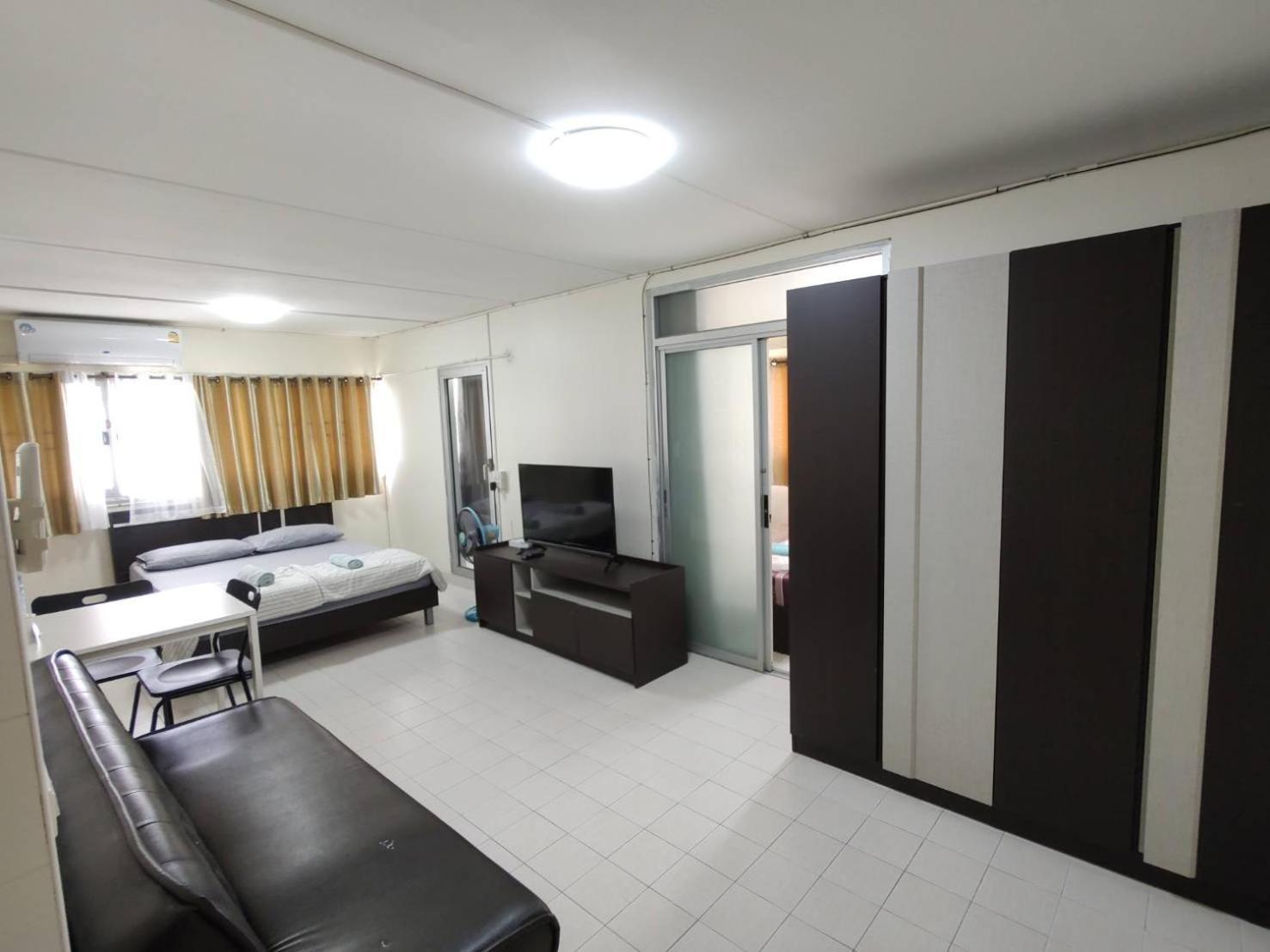 Popular Muang Thong Thani Near Impact Apartment Bangkok