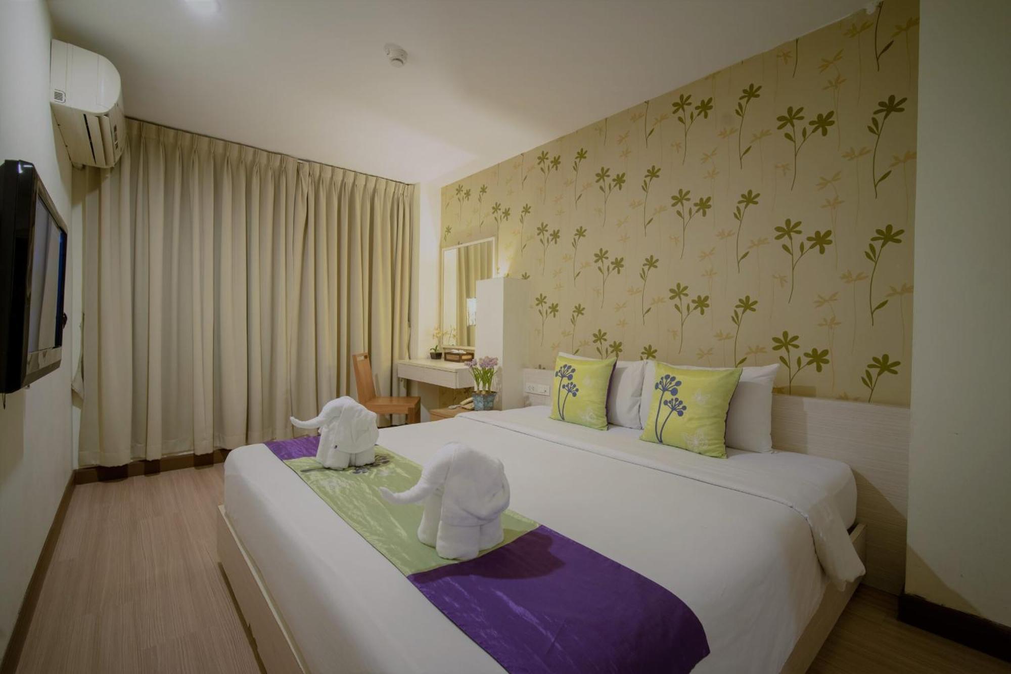 Cha-cha Khaosan Rambuttri Hotel