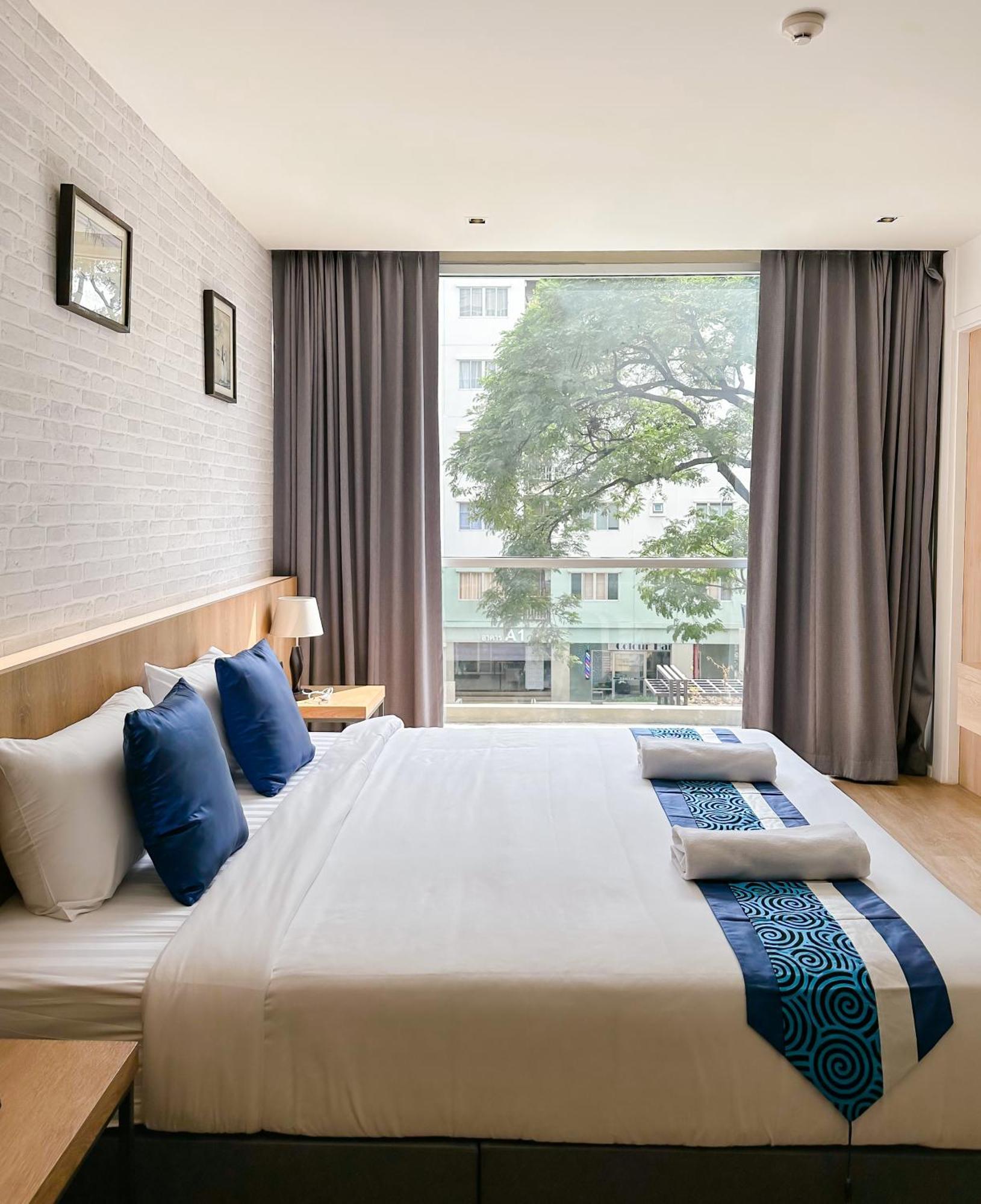 B 4* Bangkok