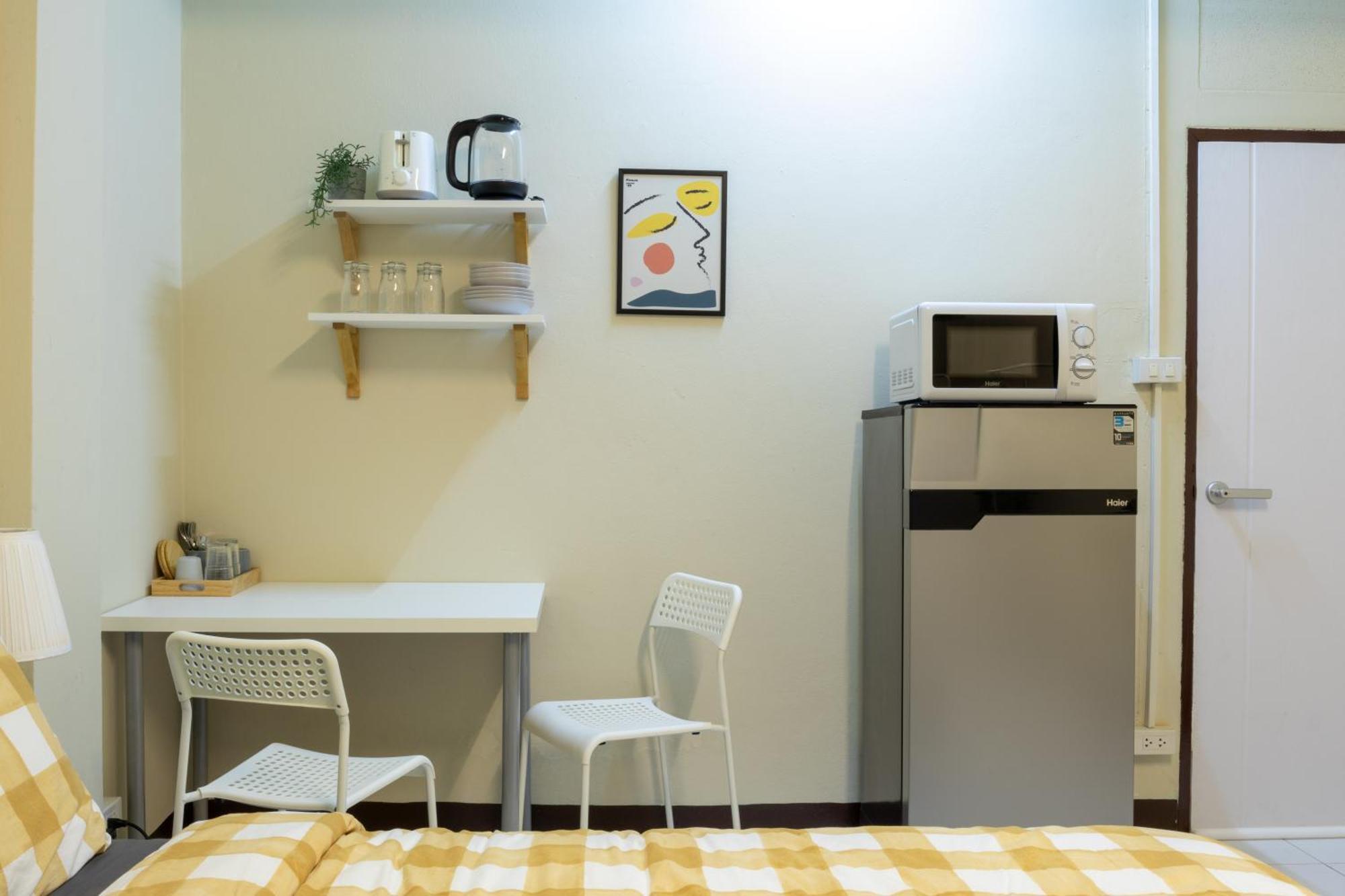 204hideaway-local With Street Food Only 15 Min Walk To Skytrain Bangkok