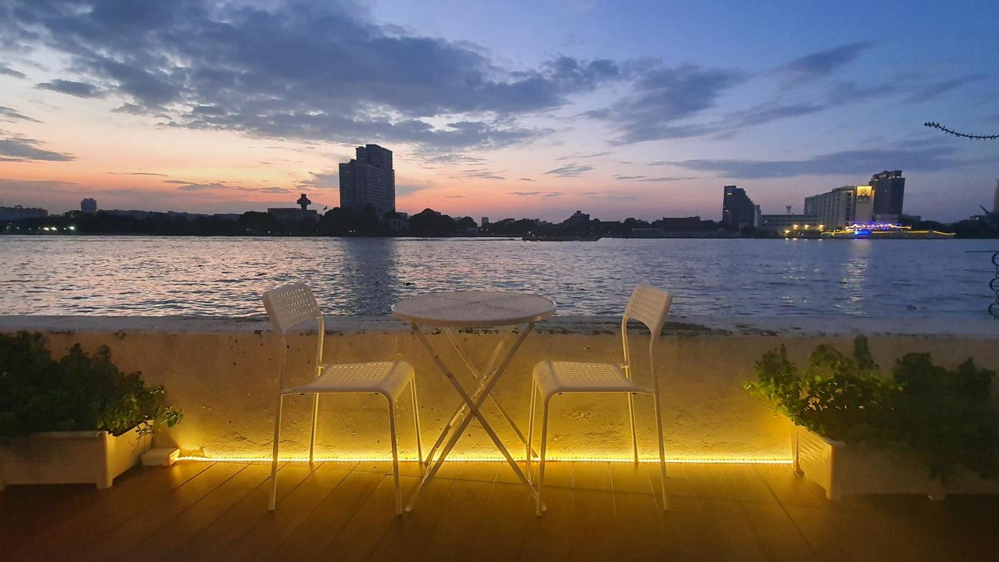 Vakantiehuis Riverfront House/chao Phraya River/baan Rimphraya Bangkok