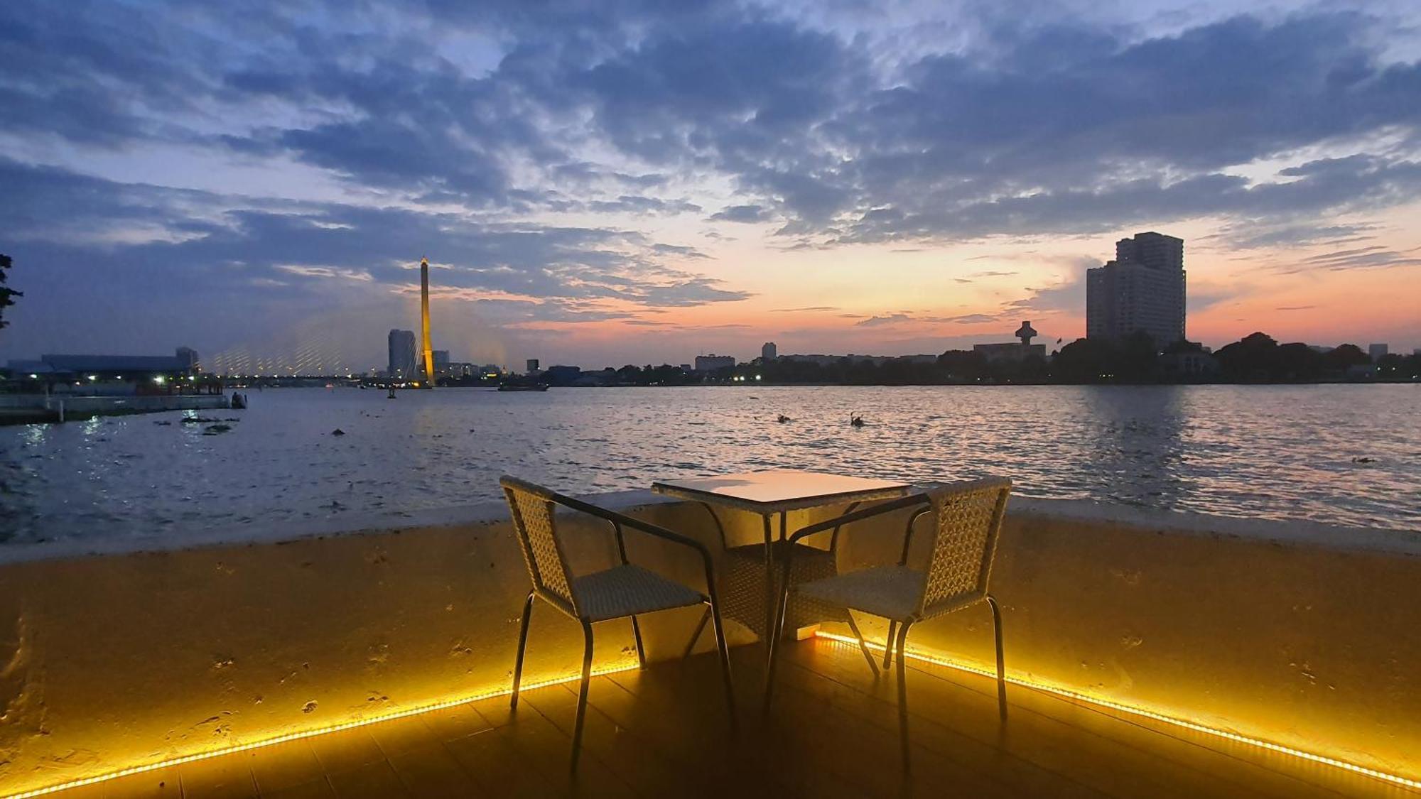 Riverfront House/chao Phraya River/baan Rimphraya * Bangkok