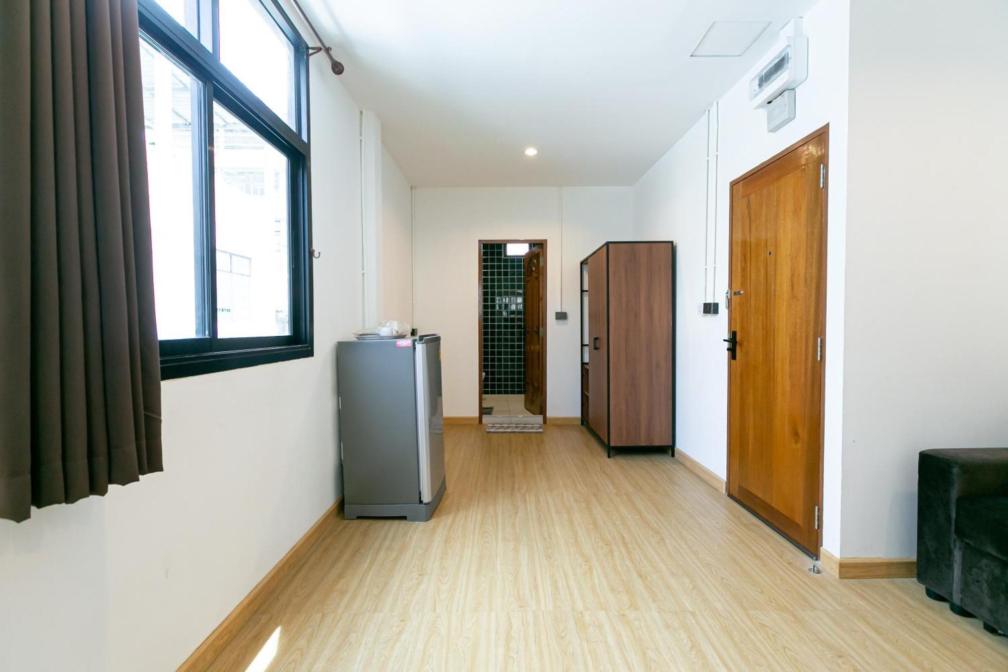 Hostel Taladnoi Paint House Bangkok