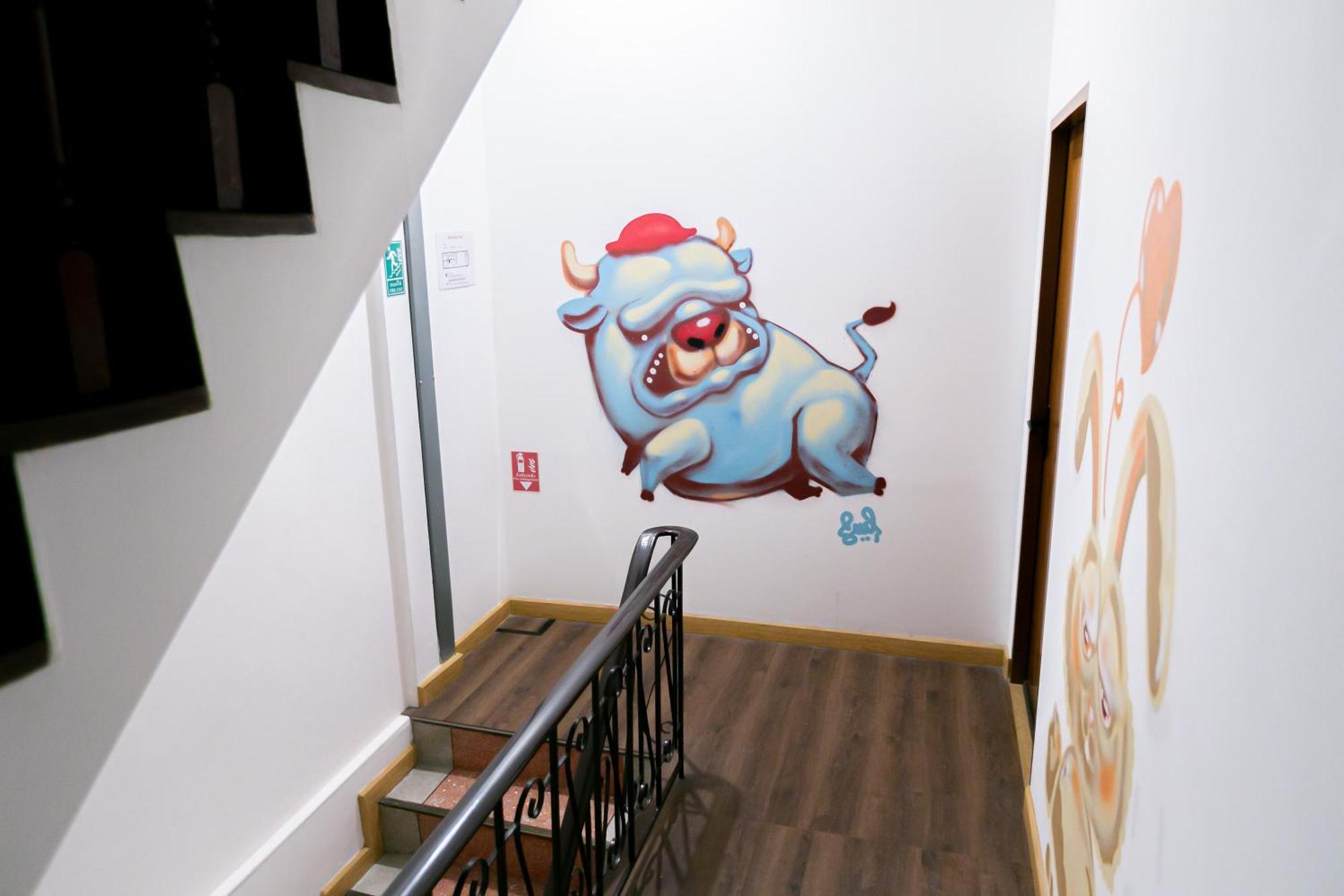 Hostel Taladnoi Paint House Bangkok