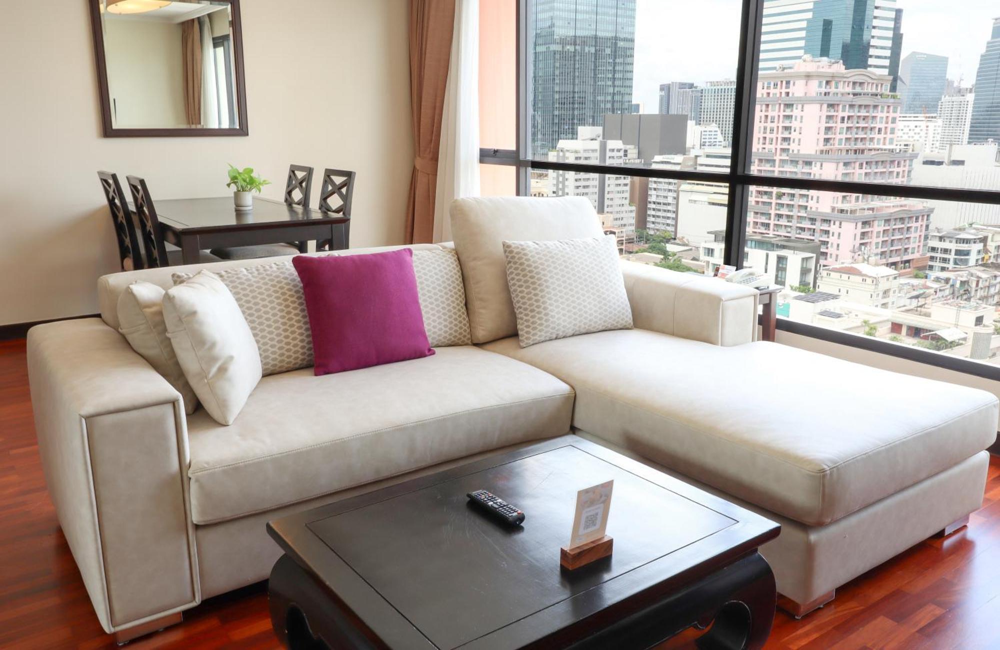 Bandara Silom, Hotel Bangkok
