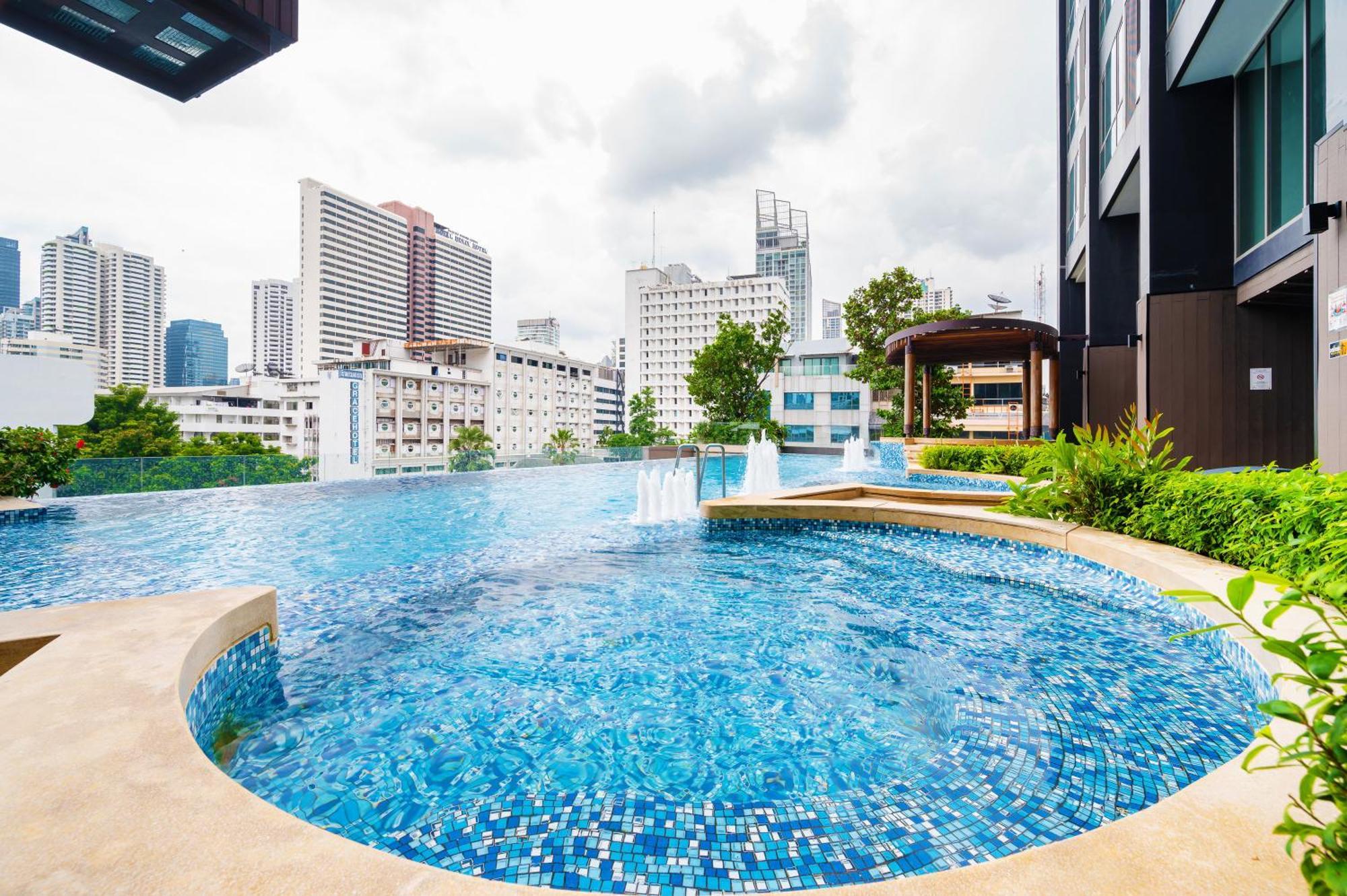 The Rich Sukhumvit Nana Hotel 4*