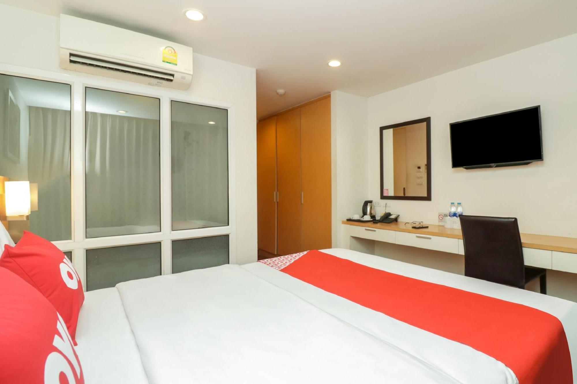 Hotel Oyo 225 Premier Place 2*