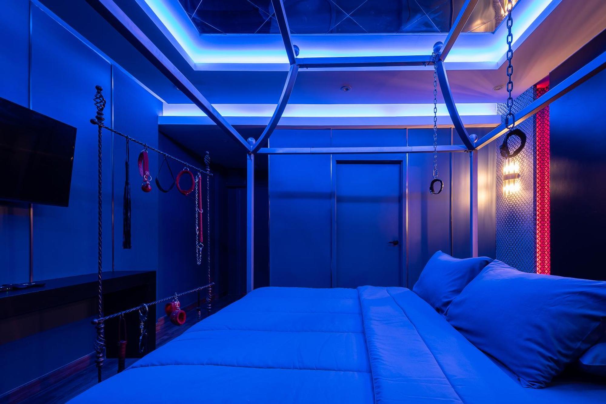 G Boutique Silom 3*