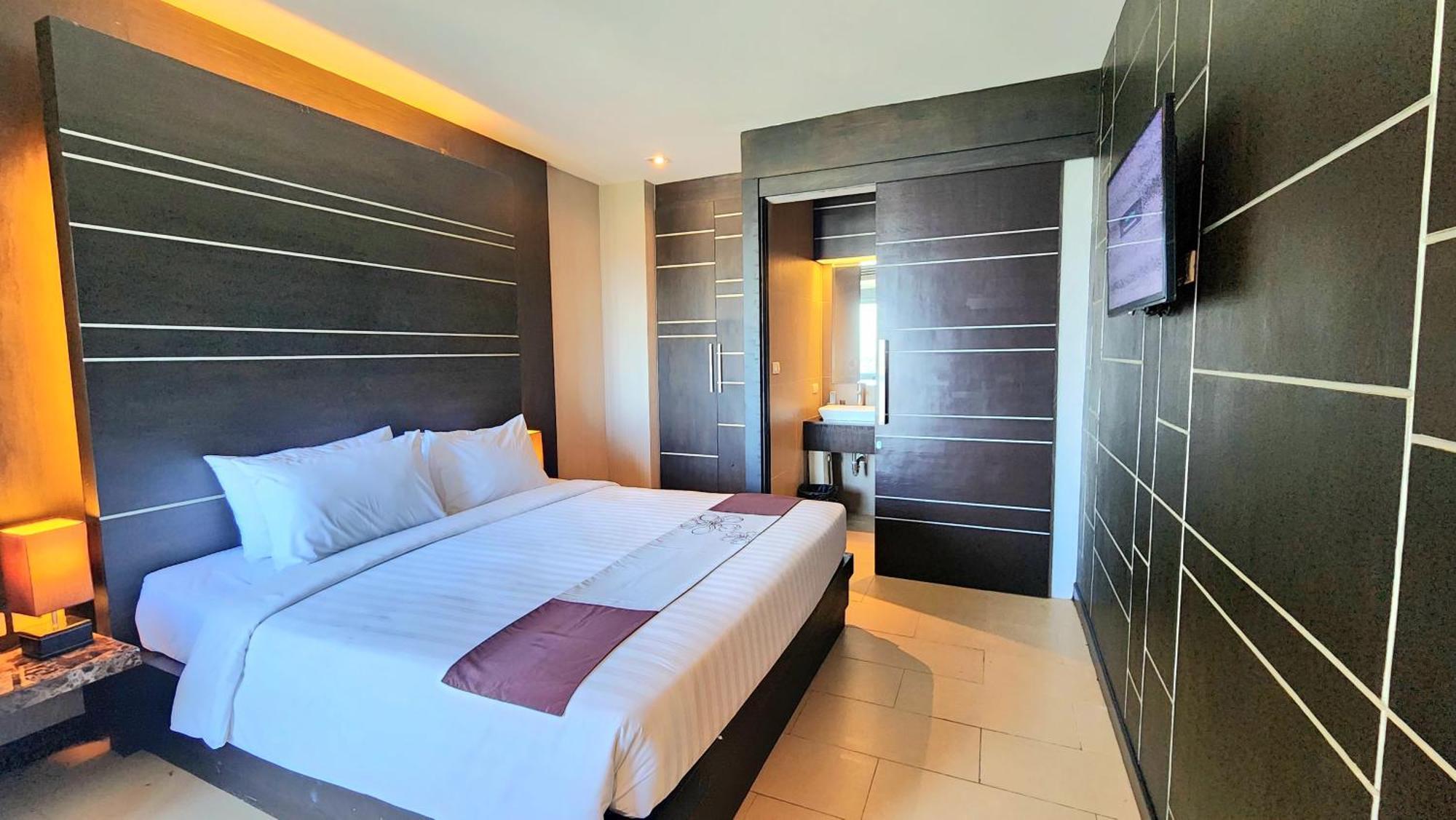Sky Dome Resotel - โรงแรมสกายโดม รีโซเทล Hotel 5*