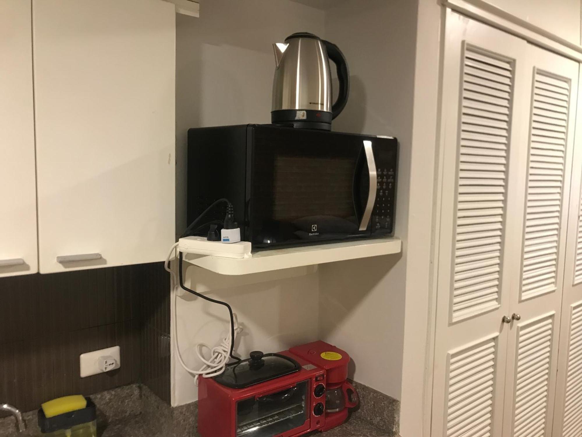 Omnitower Two Bedroom Cozy Apartment