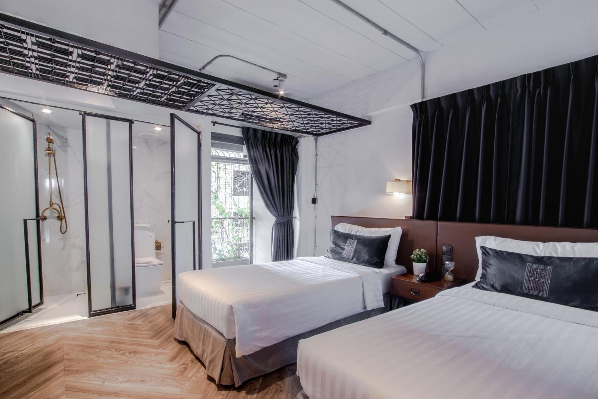 Hotel Ir-on