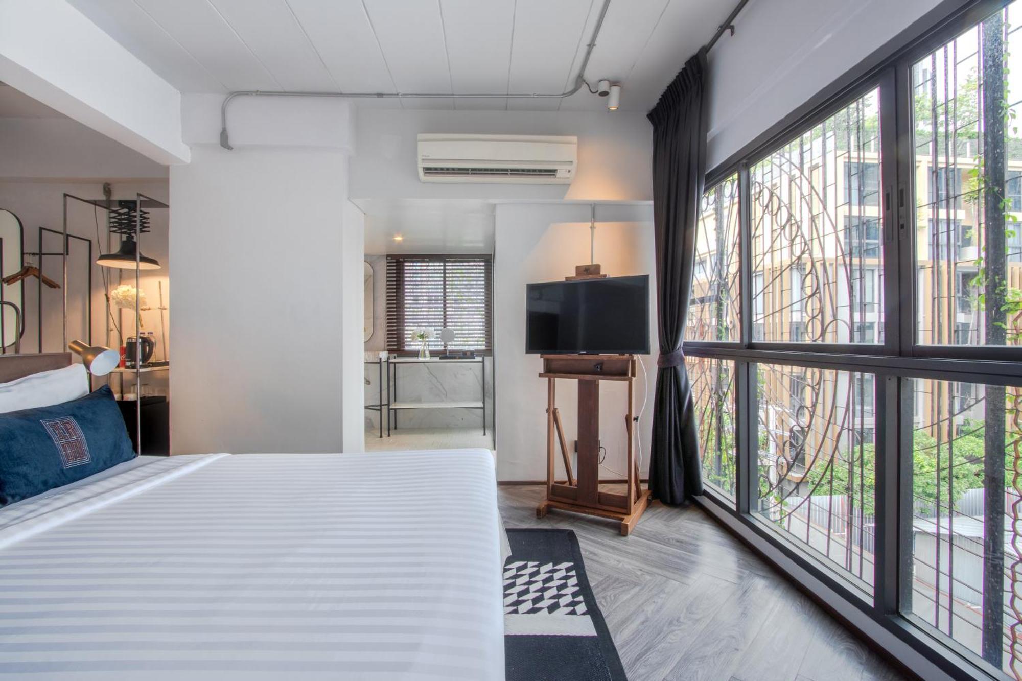 Ir-on Hotel