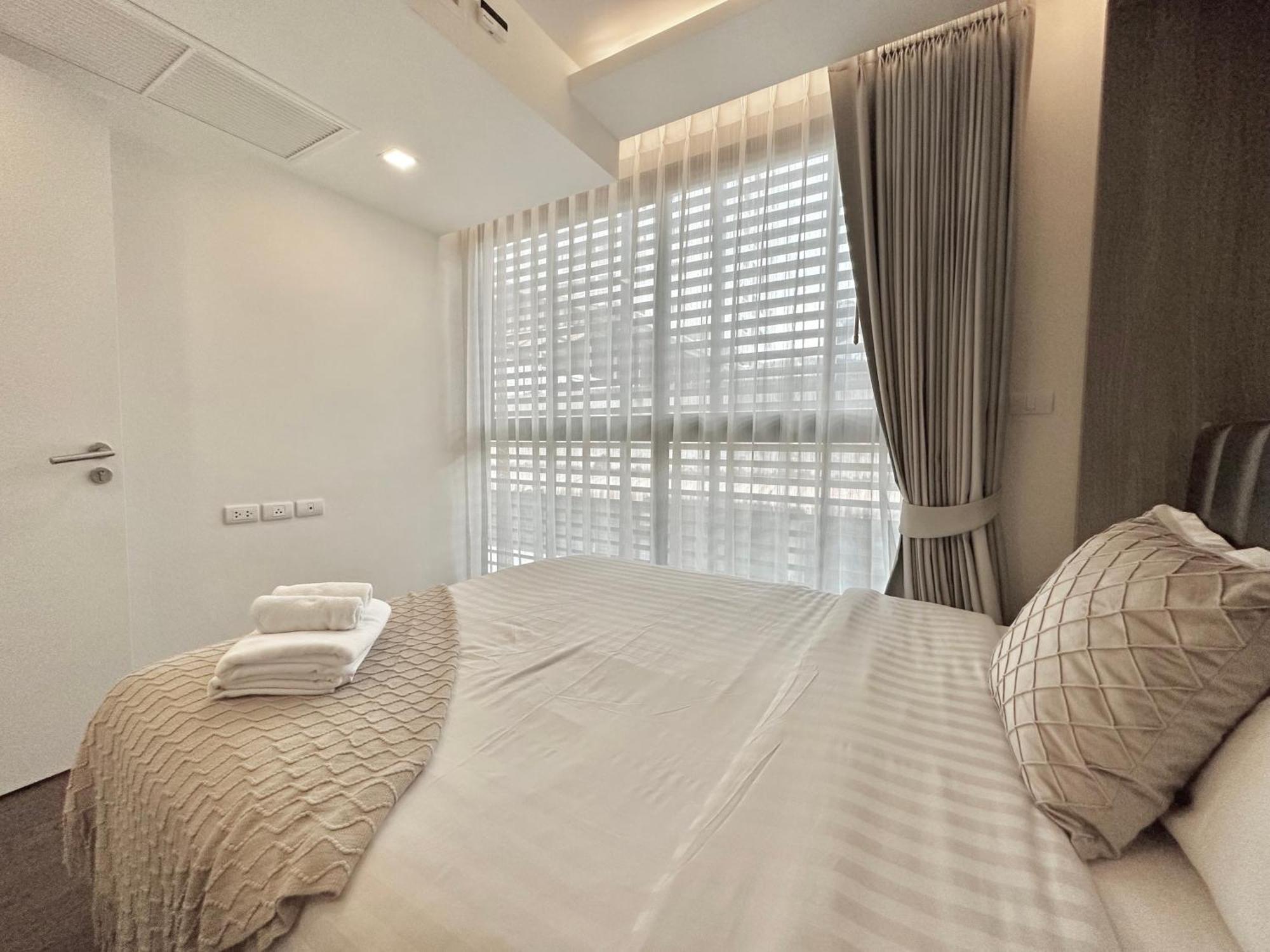 Asok Circle Rein Sukhumvit 12#2br&3br#pool&gym#near Terminal 21 Apartment *