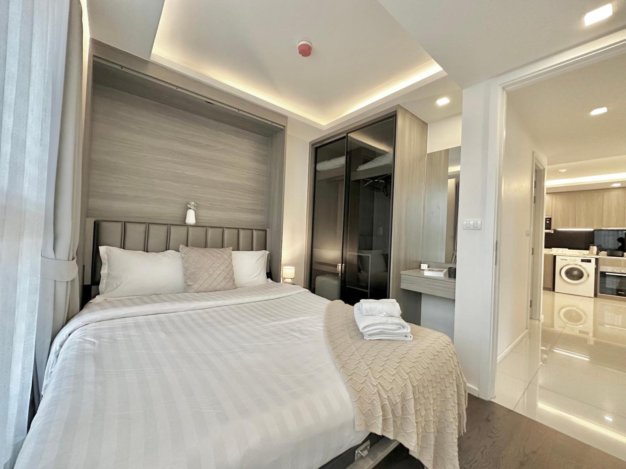 Asok Circle Rein Sukhumvit 12#2br&3br#pool&gym#near Terminal 21 Bangkok