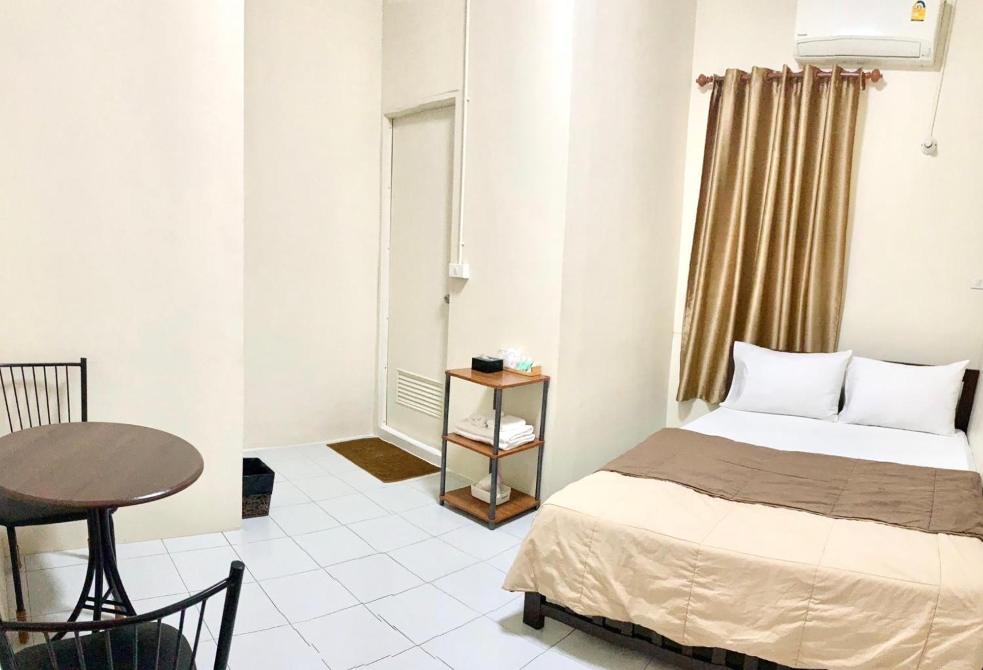 Pd Hostel *
