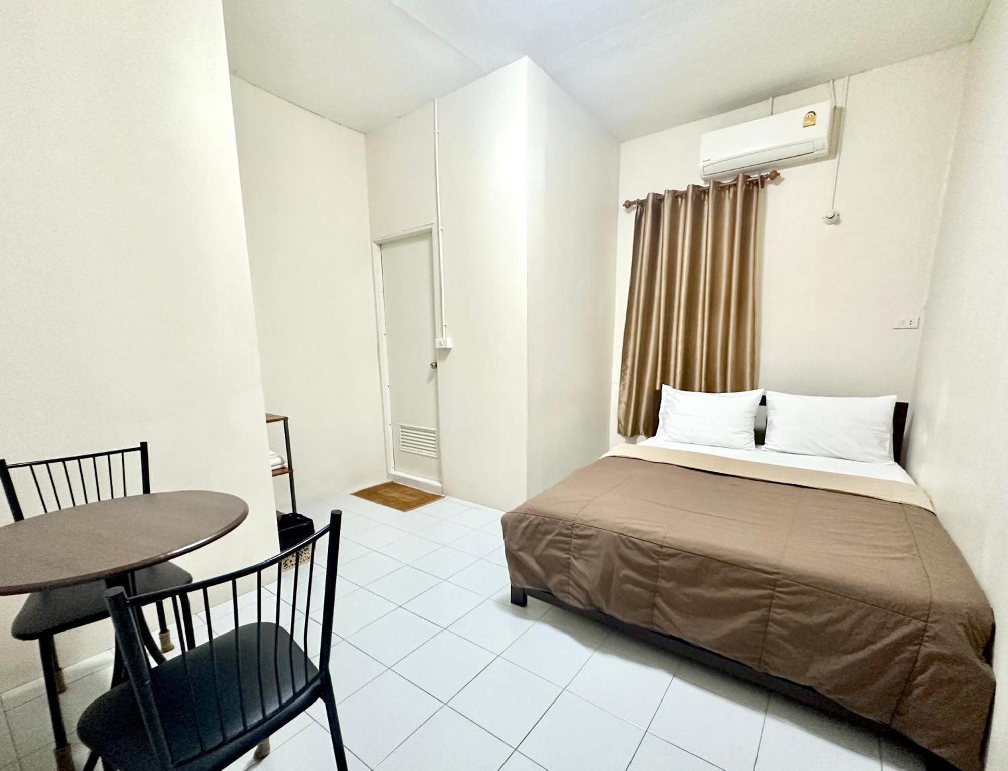 Pd Hostel *