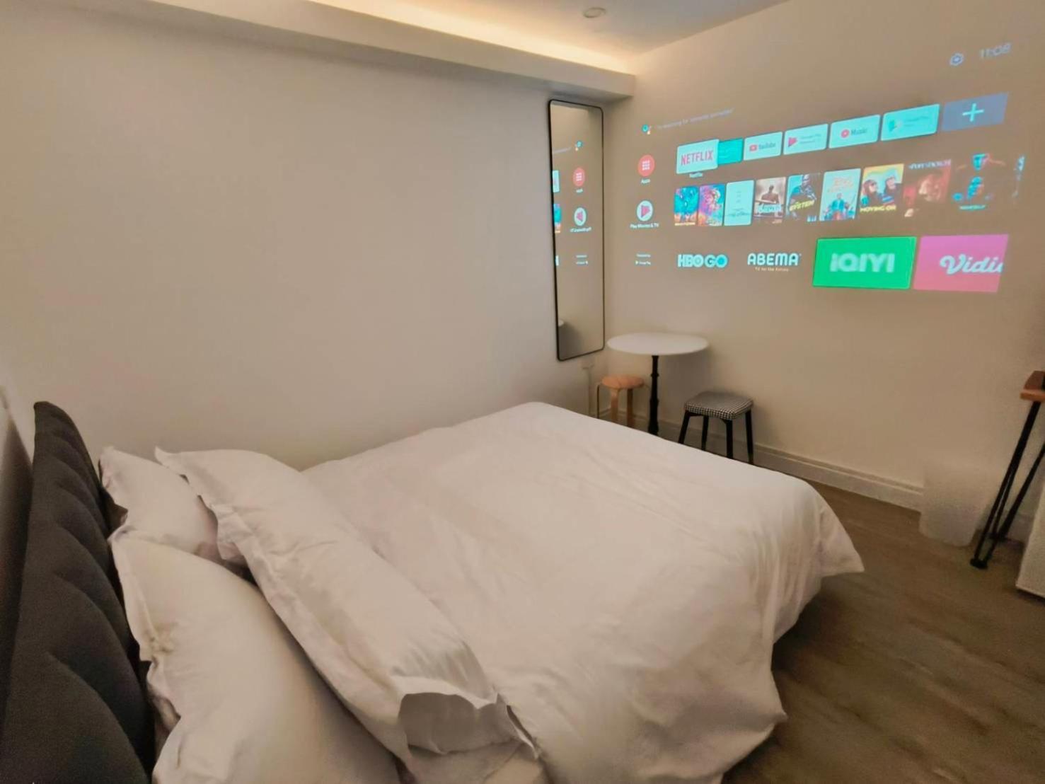 The White Den Sukhumvit 44 Albergue Banguecoque