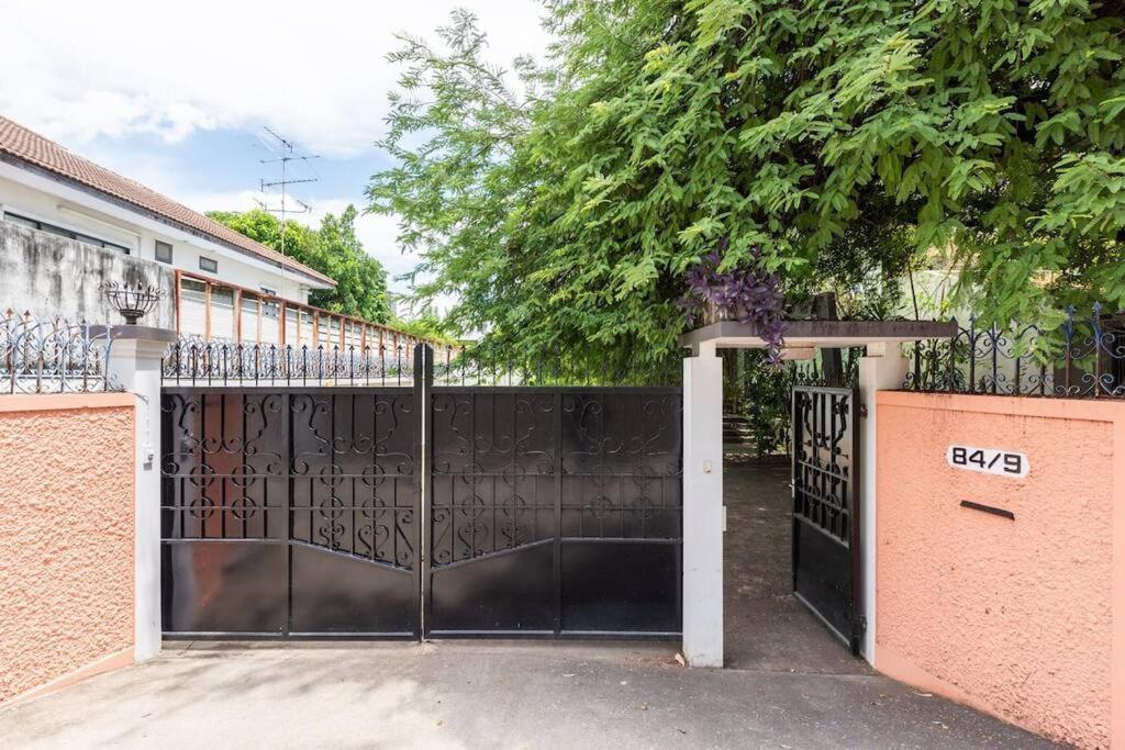Onnut Pool Homestay Rumah tetamu Bangkok