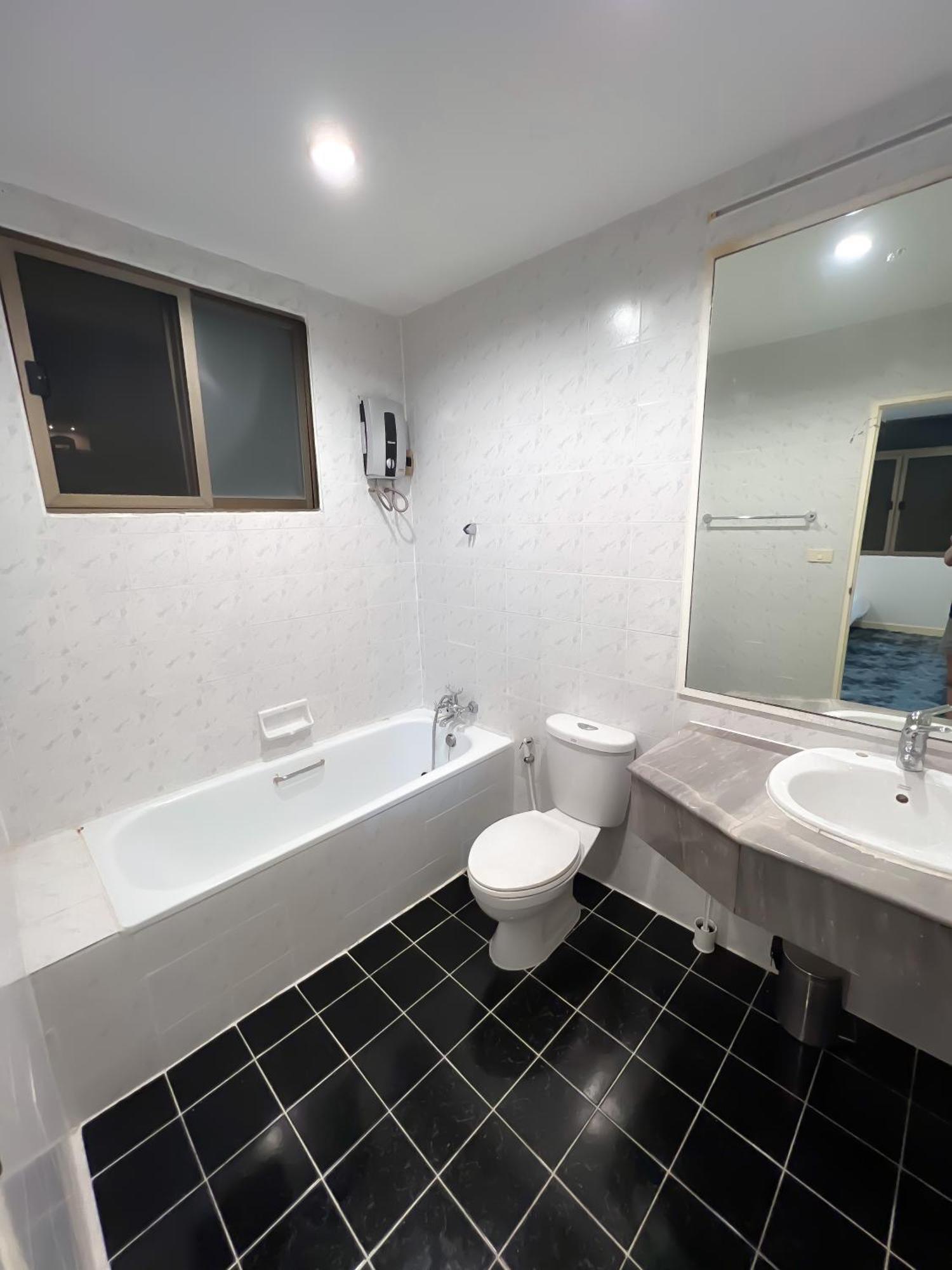 Sukhumvit 31 Sweet 7 Beds - Up To 12 Guests Bangkok