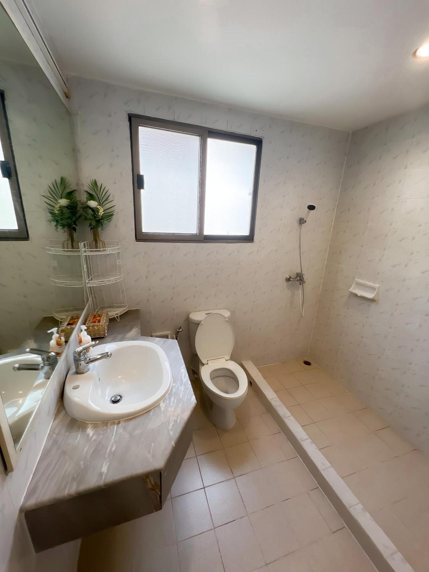 Sukhumvit 31 Sweet 7 Beds - Up To 12 Guests Ferienhaus Bangkok